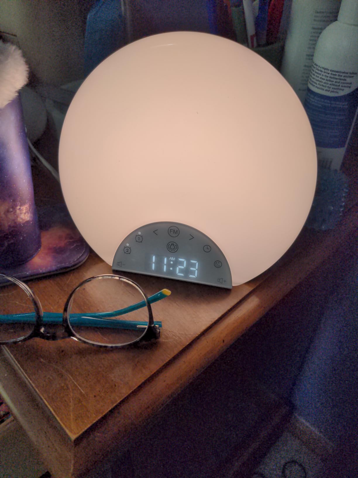 ANTDALIS Sunrise Alarm Clock Wake Up Light for Kids, Adults, Heavy Sleepers with Dual Alarms, Snooze, Sleep Aid with 7 Nature Sounds for Bedrooms with 8 Colors Night Light, FM Radio, Gift Ideas customer photo 1
