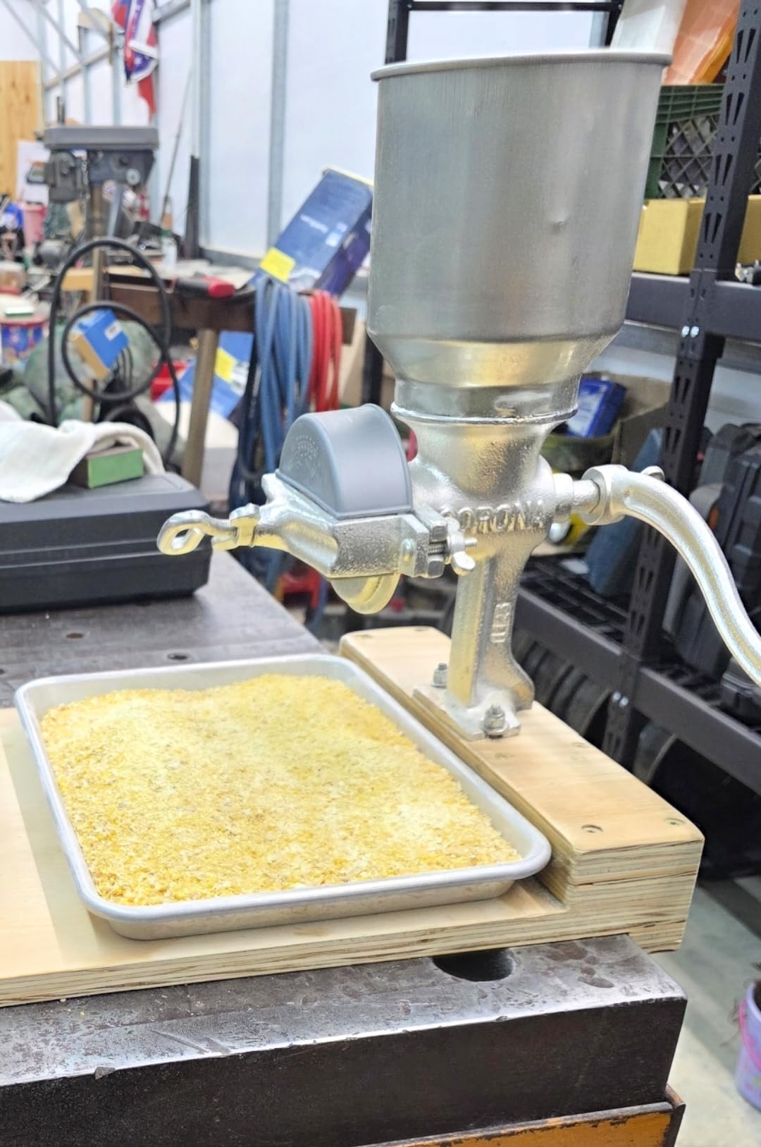 Corona Manual Grain Mill, Molino para Moler Maiz, Cast Iron Grinder customer photo 1