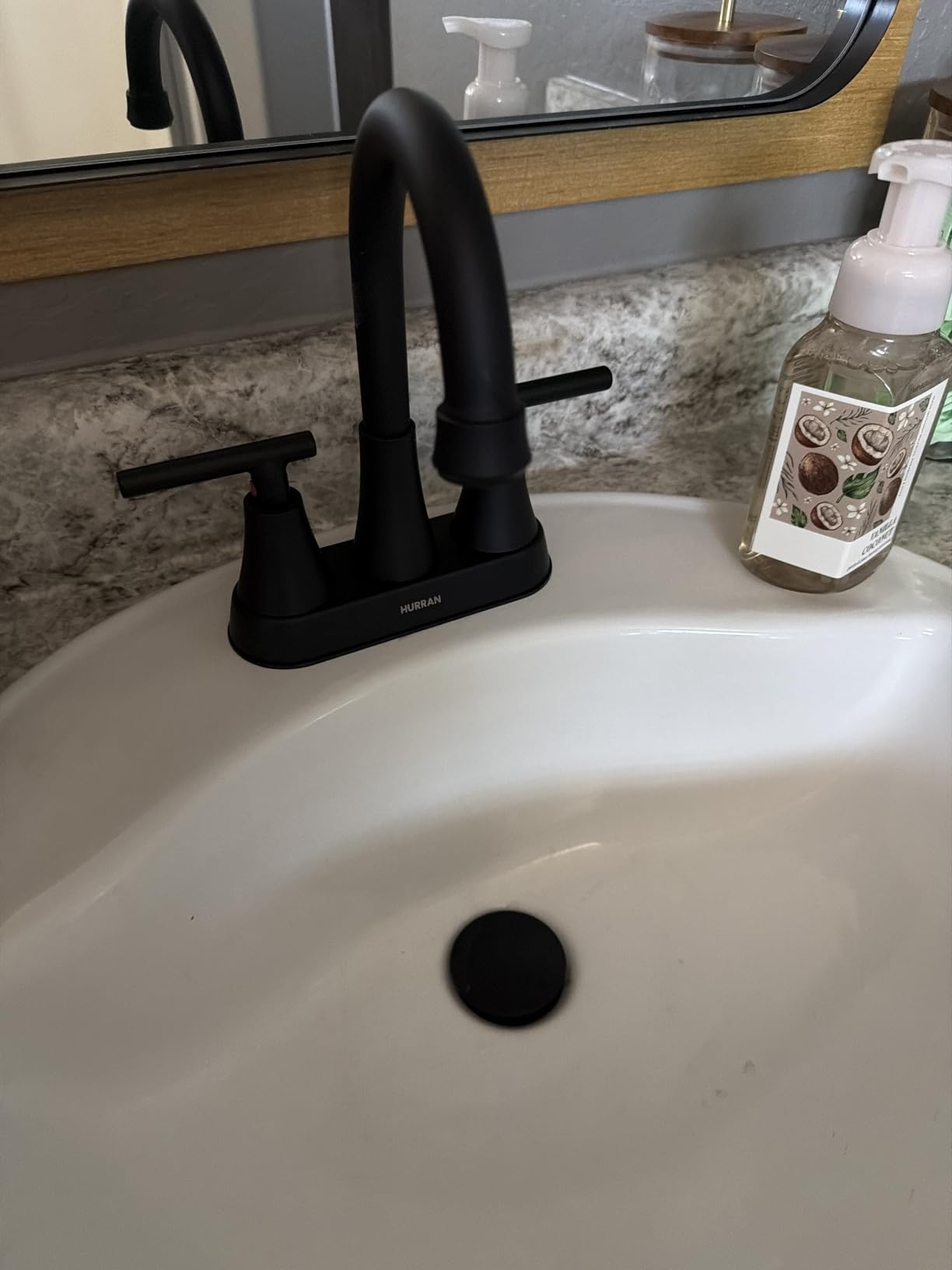 Matte Black Bathroom Faucet, Hurran 4 inch Centerset 2-Handle Lead-Free customer photo 1