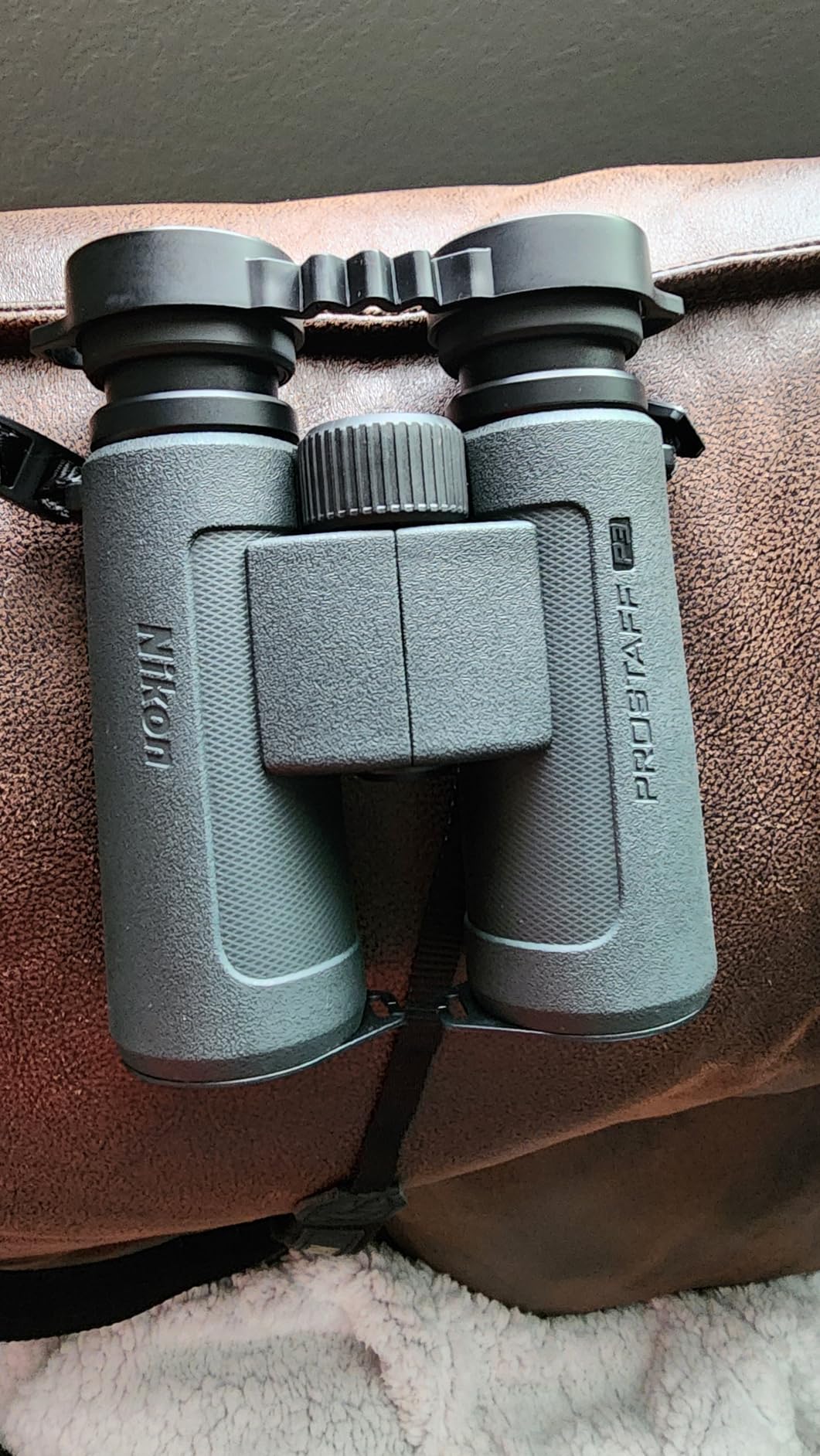 Nikon PROSTAFF P3 10x42 Binocular | Waterproof, fogproof, rubber-armored Full-Size Binocular, wide field of view & long eye relief | Official Nikon USA Model customer photo 1