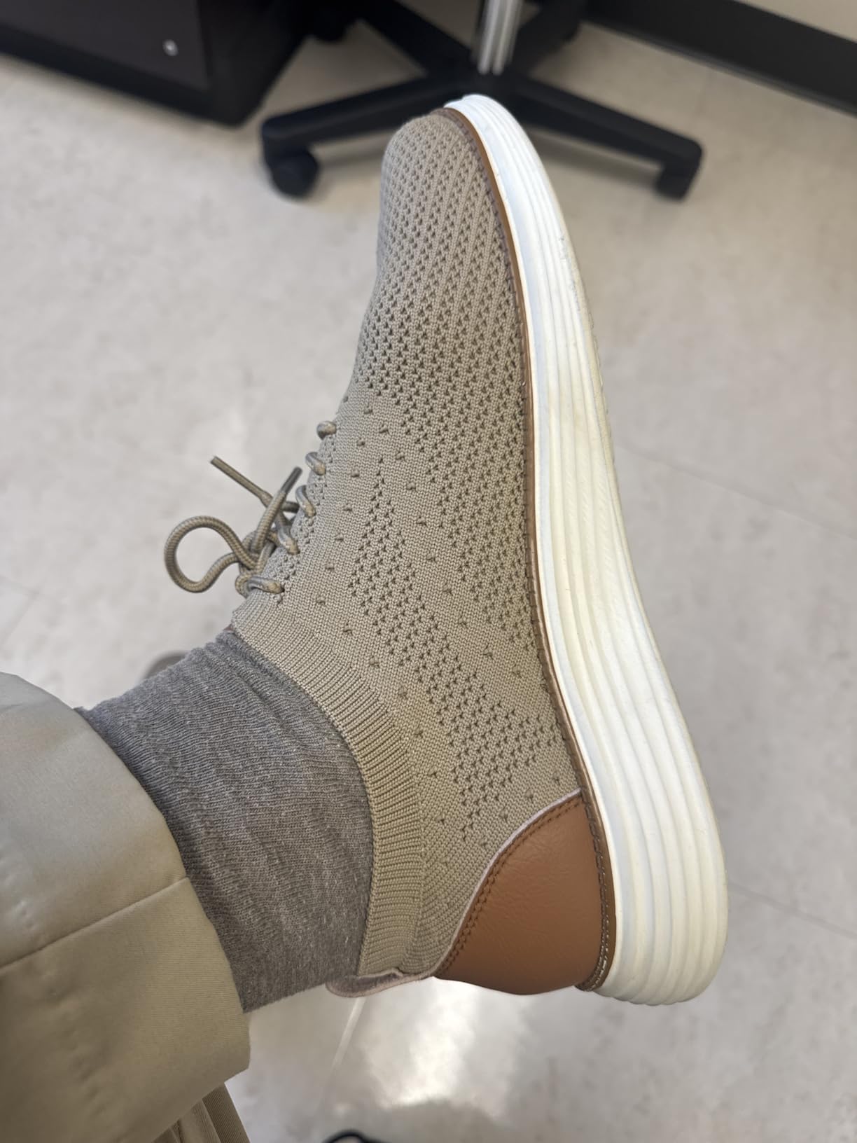 VILOCY Men's Casual Dress Sneakers Tennis Walking Shoes customer photo 1