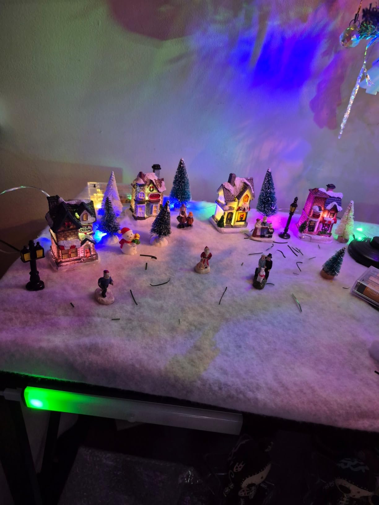 Gerrii 31 Pcs Christmas Village Sets with LED Lights Figurines Indoor Decor | Collectible Buildings, Snow Blanket Roll, Xmas Village Collection for Mantel, Shelf, Window, Tabletop, Room Displays customer photo 1