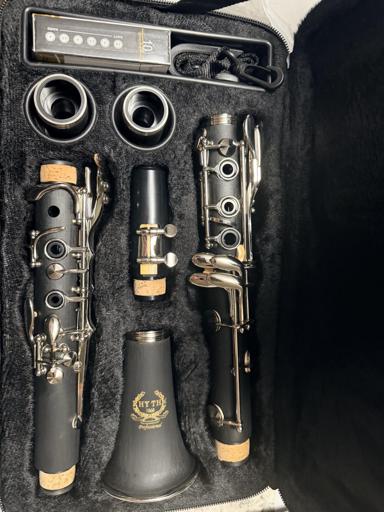Rhythm Bb Clarinet 17 Nickel Keys Woodwind Band & Orchestra Musical Instruments for Beginners Includes Case, Stand, 10 Reeds and Cleaning Kit-Green customer photo 2