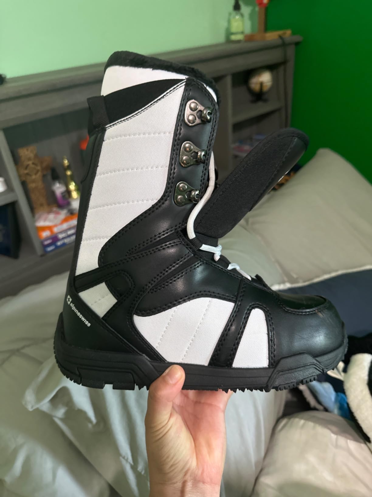 Alpine Swiss Men's Snowboard Boots | Waterproof, Custom-Fit Liner, Medium Flex for All-Mountain Riding, Winter Snow Boots customer photo 1