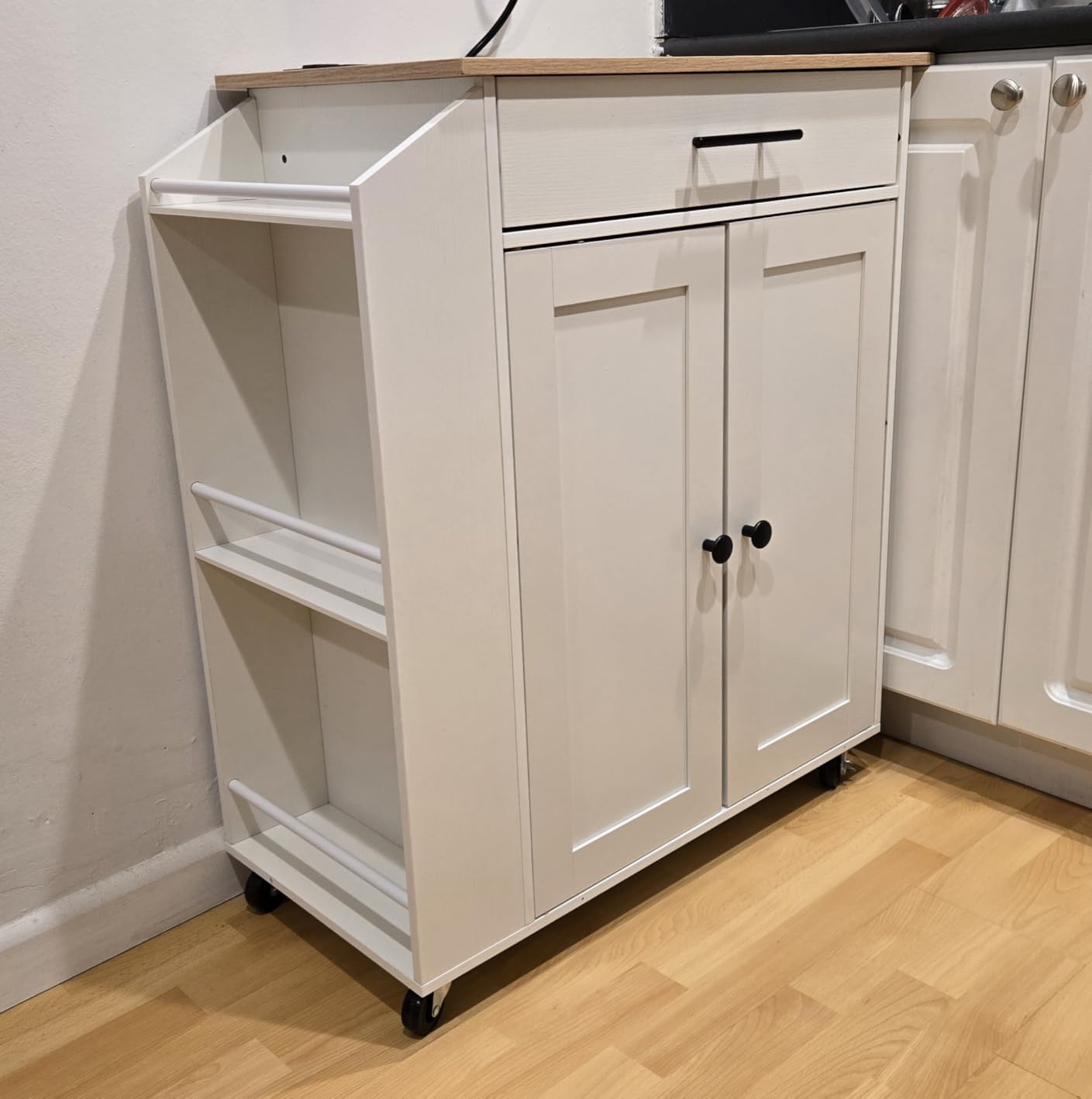 HOOBRO Kitchen Island with Power Outlet, Kitchen Storage Island with Spice Rack and Drawer, Rolling Kitchen Cart on Wheels, for Home, Kitchen and Dining Room, White WT82UZD01G1 customer photo 1