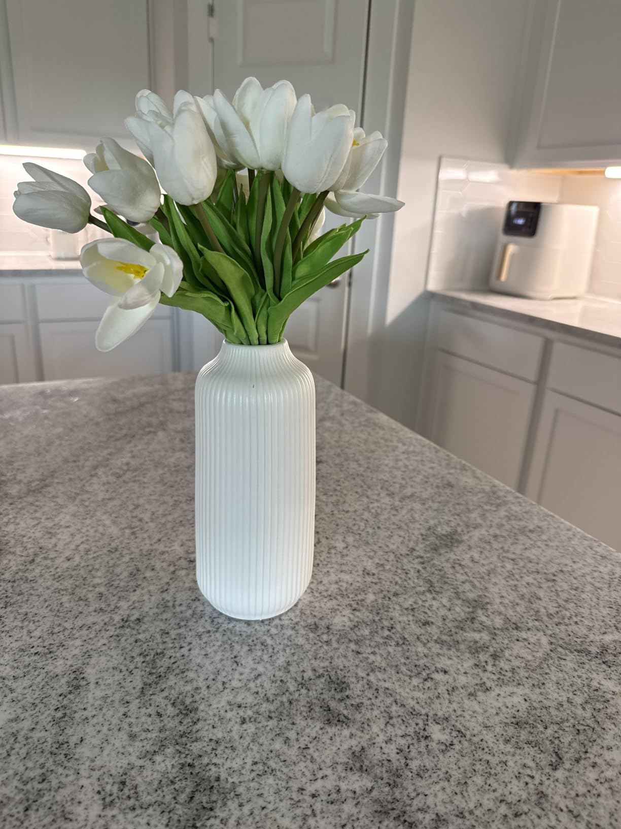 flature Ceramic Vase in Nordic Style, Decovase for Pampas Grass as Boho Deco, Vase White Matt 8 inch for Flowers, Scandinavian Design Home Decoration for Fresh Flowers, Dried Flowers (Size M) customer photo 2