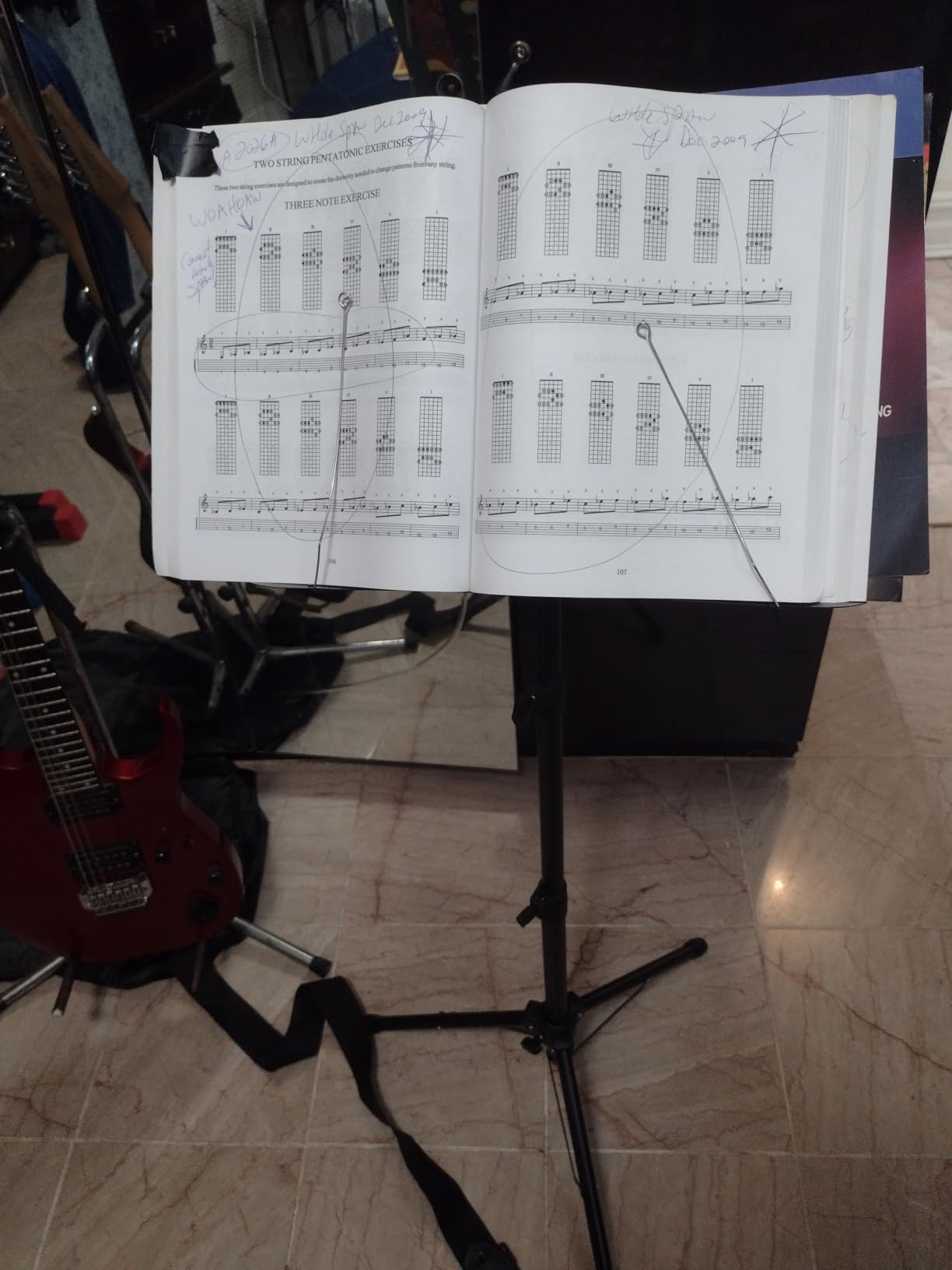 Mdvora 1/2/3 Pack Sheet Music Stand, with Carrying Bag customer photo 1