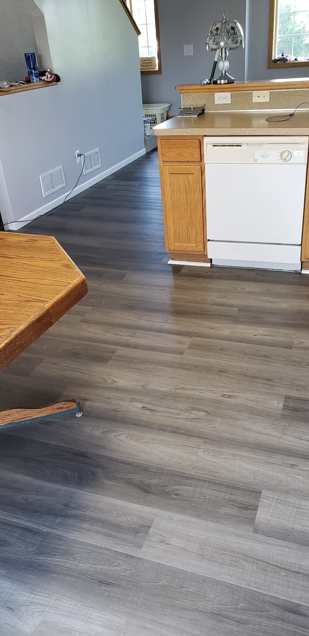 Lucida Surfaces MaxCore Ultra 7.31x48in 28mil 6mm 24.5SqFt Click Lock LVP customer photo 1