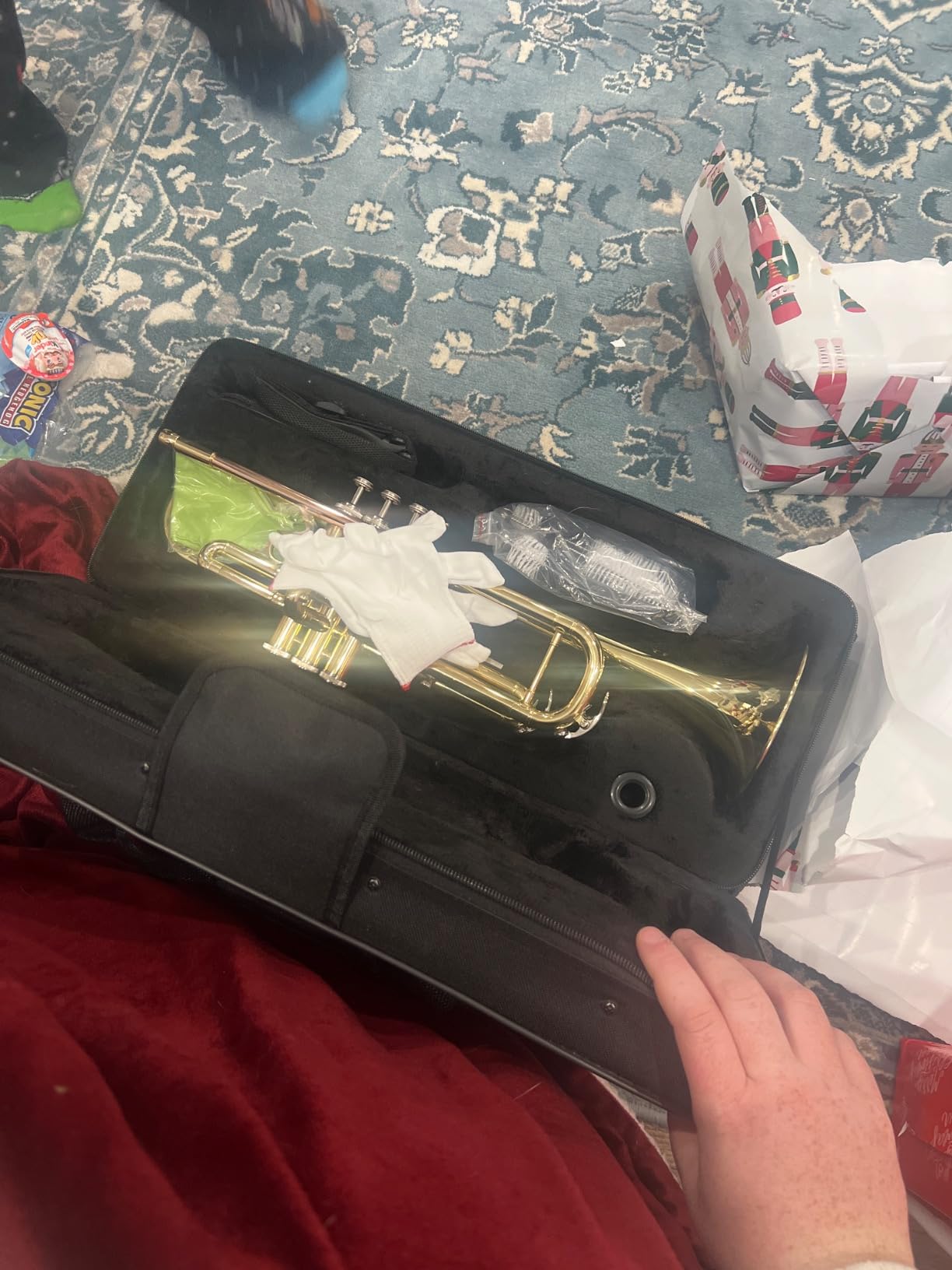 Glory Bb Trumpet - Trumpets for Beginner or Advanced Student with Case, pair of gloves-Gold customer photo 1