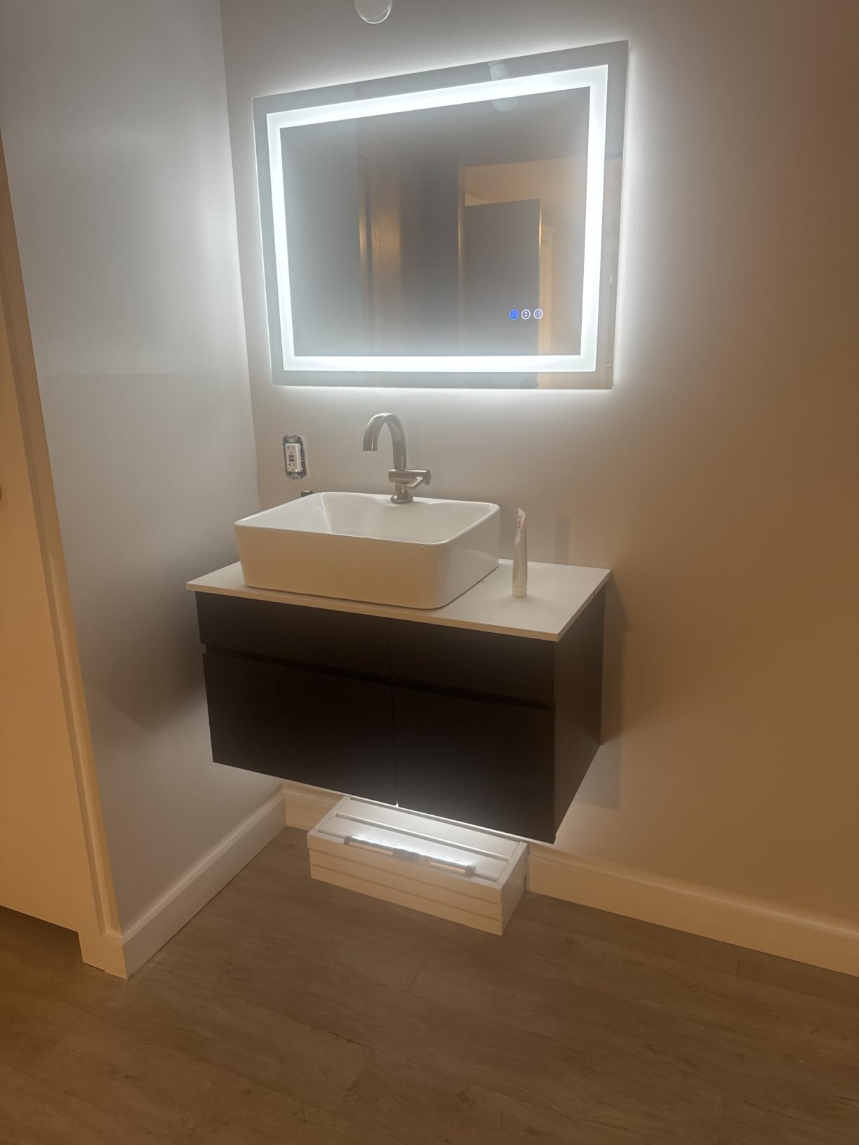 60x40 LED Bathroom Mirror with Lights, Lighted Vanity Mirror customer photo 2