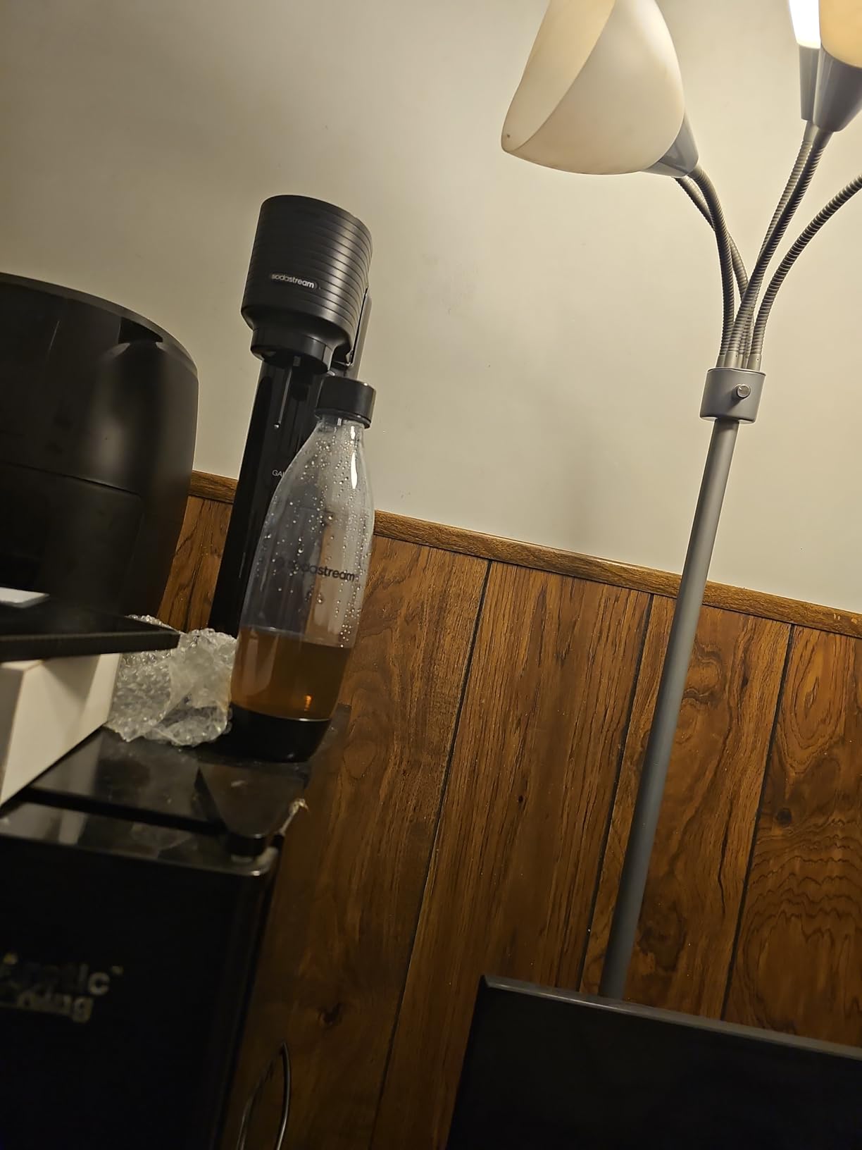 SodaStream Gaia Sparkling Water Maker Kit, Black customer photo 2