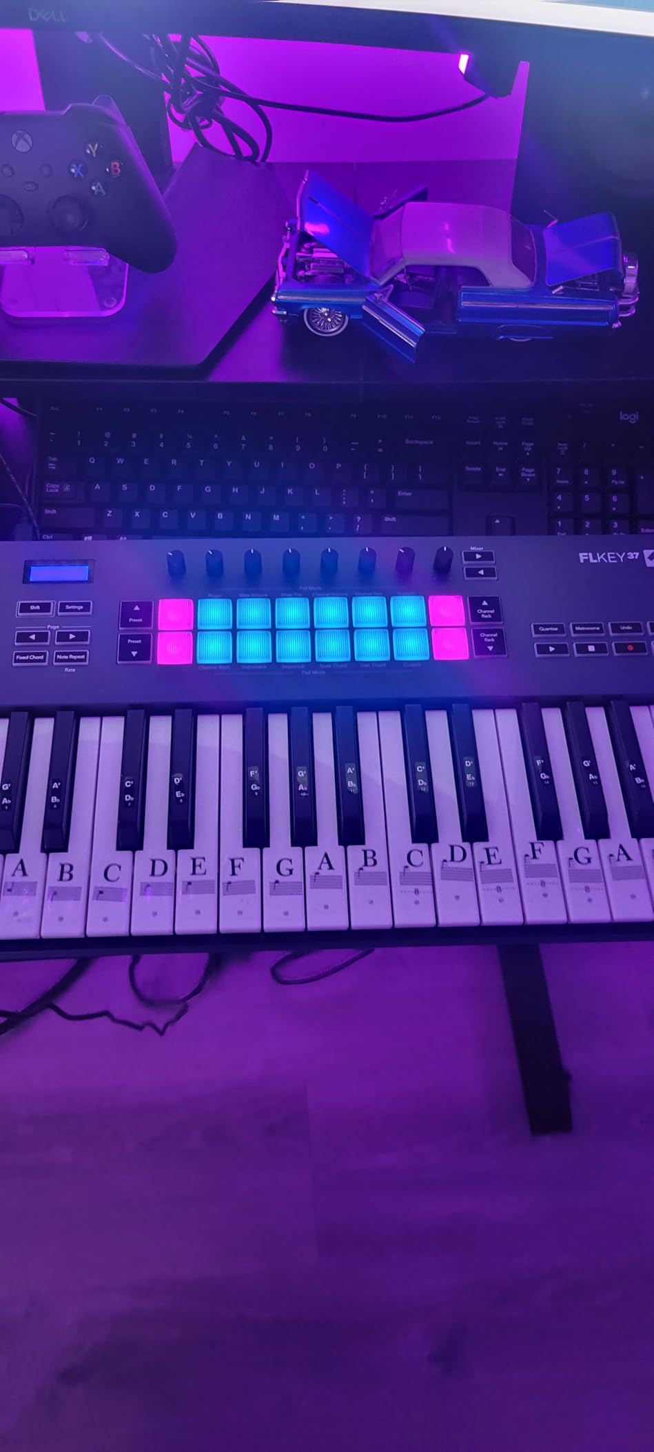 Novation FLkey 61 USB MIDI Controller Keyboard | USB-C, 61 Semi-Weighted Keys, 16 Pads, Faders, 8 Encoders, Pitch/Mod Wheels, Scale Mode, 5-Pin MIDI Out, FL Studio customer photo 1