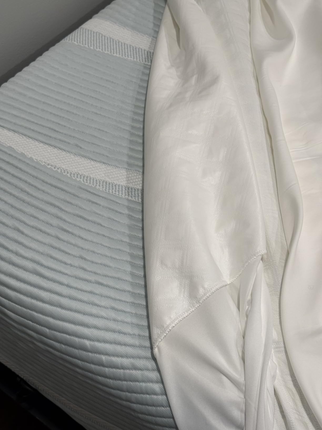 SafeRest Waterproof Crib Size Mattress Protector customer photo 1