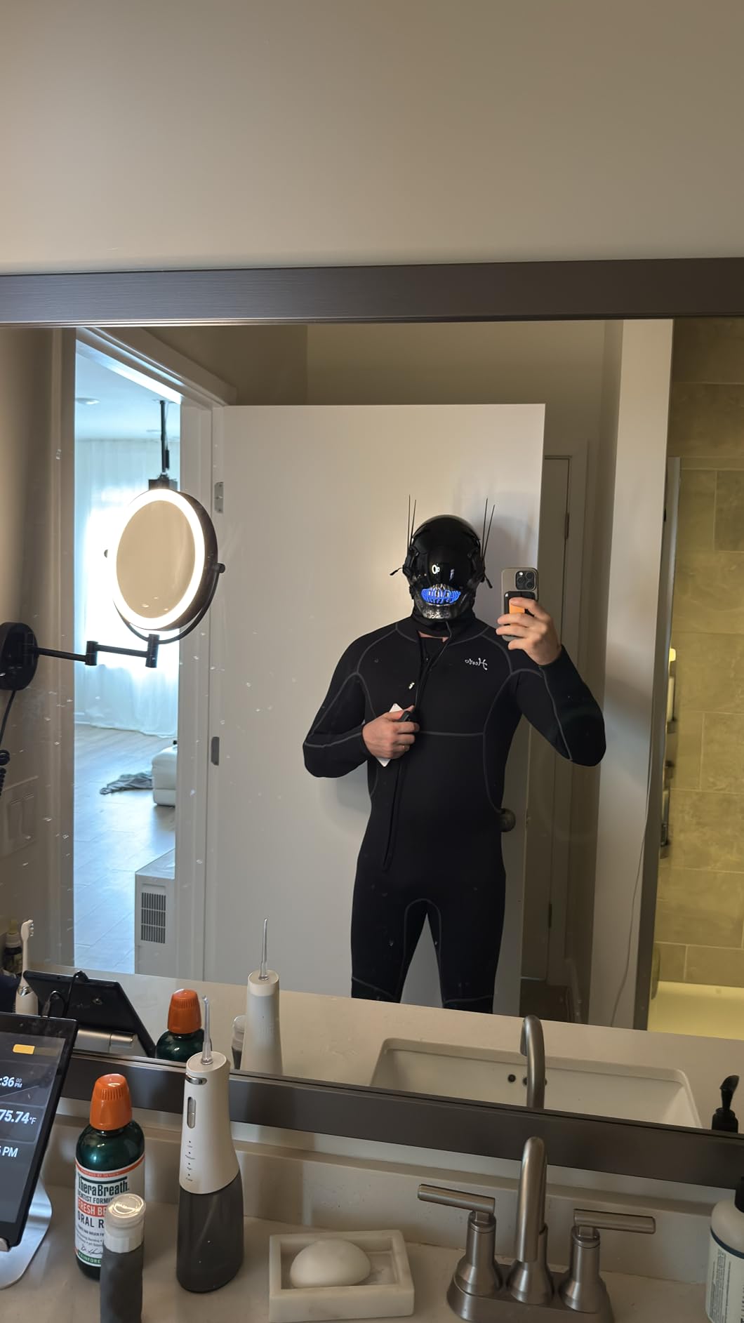 Hevto Men Wetsuit 3/2mm Neoprene Front Zipper for Surfing Diving customer photo 2