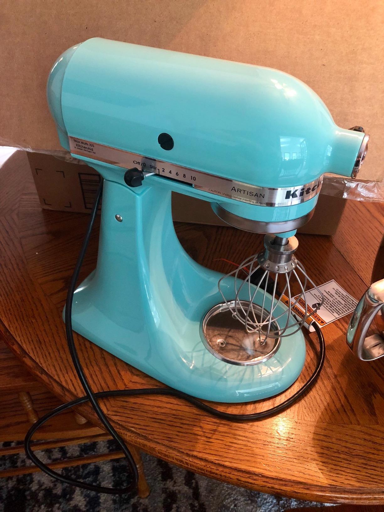 KitchenAid Artisan, 5-Qt Tilt Head Stand Mixer, KSM150PS, Porcelain White customer photo 1