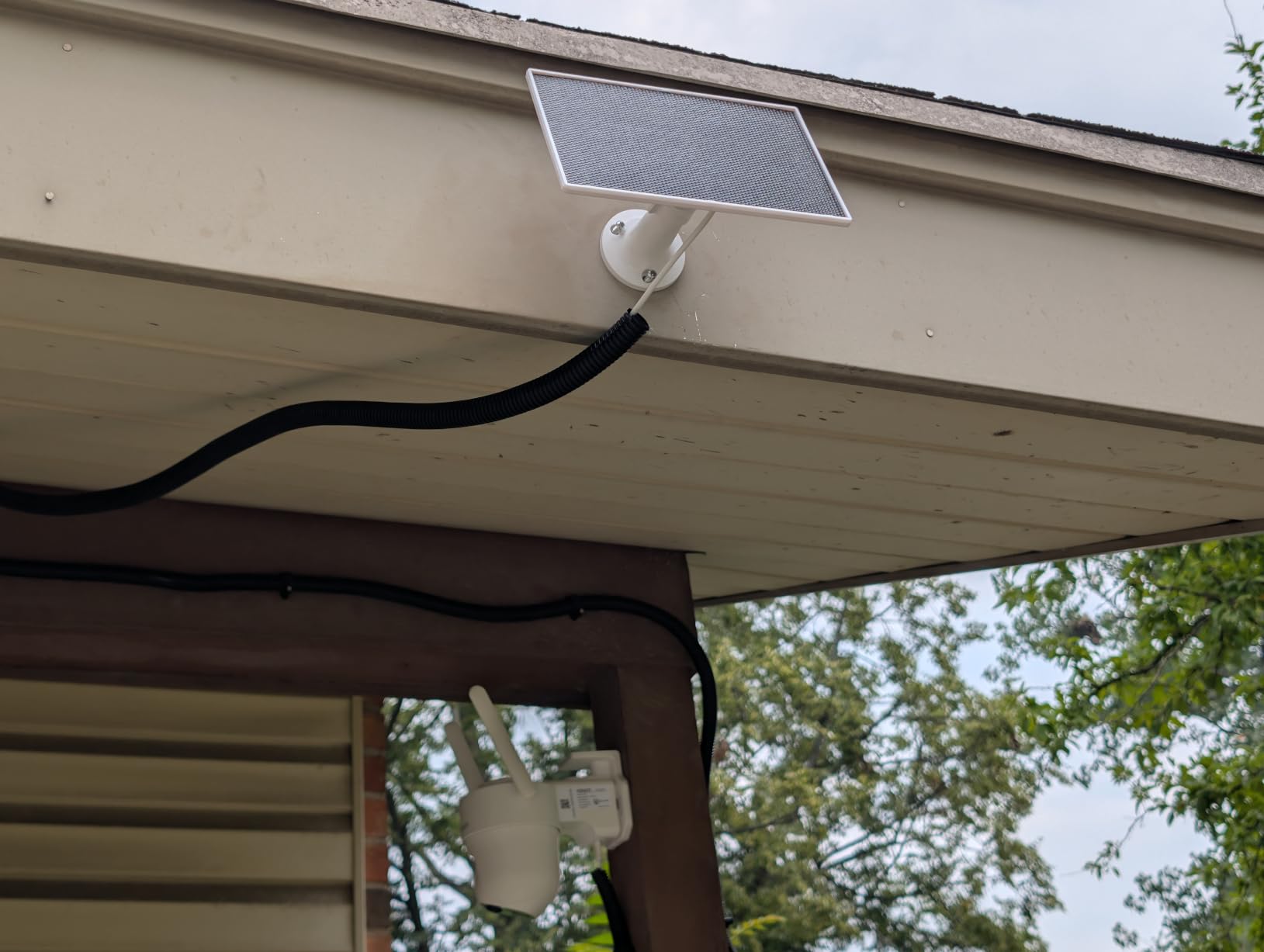 VIZIUUY 3MP Solar Security Cameras Wireless Outdoor, WiFi 6,360°PTZ Camera customer photo 1
