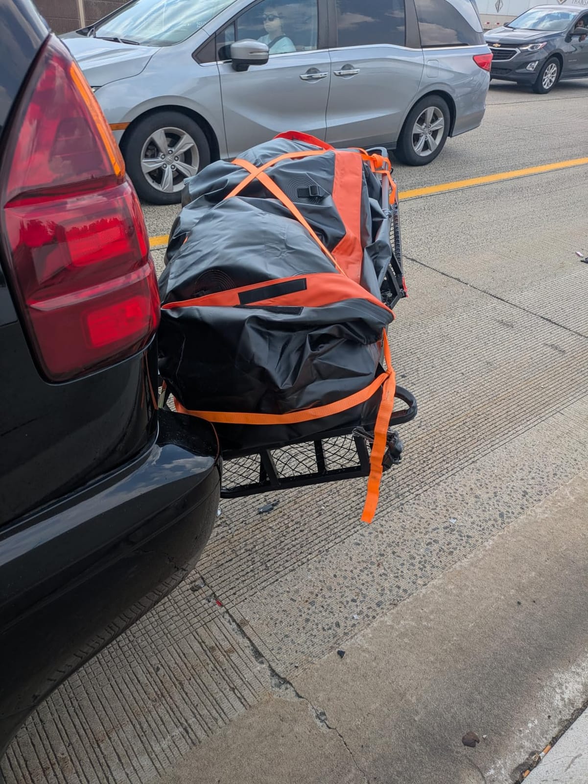 VEVOR 60 x 24 x 6 in Folding Hitch Cargo Carrier 500lbs Capacity customer photo 1