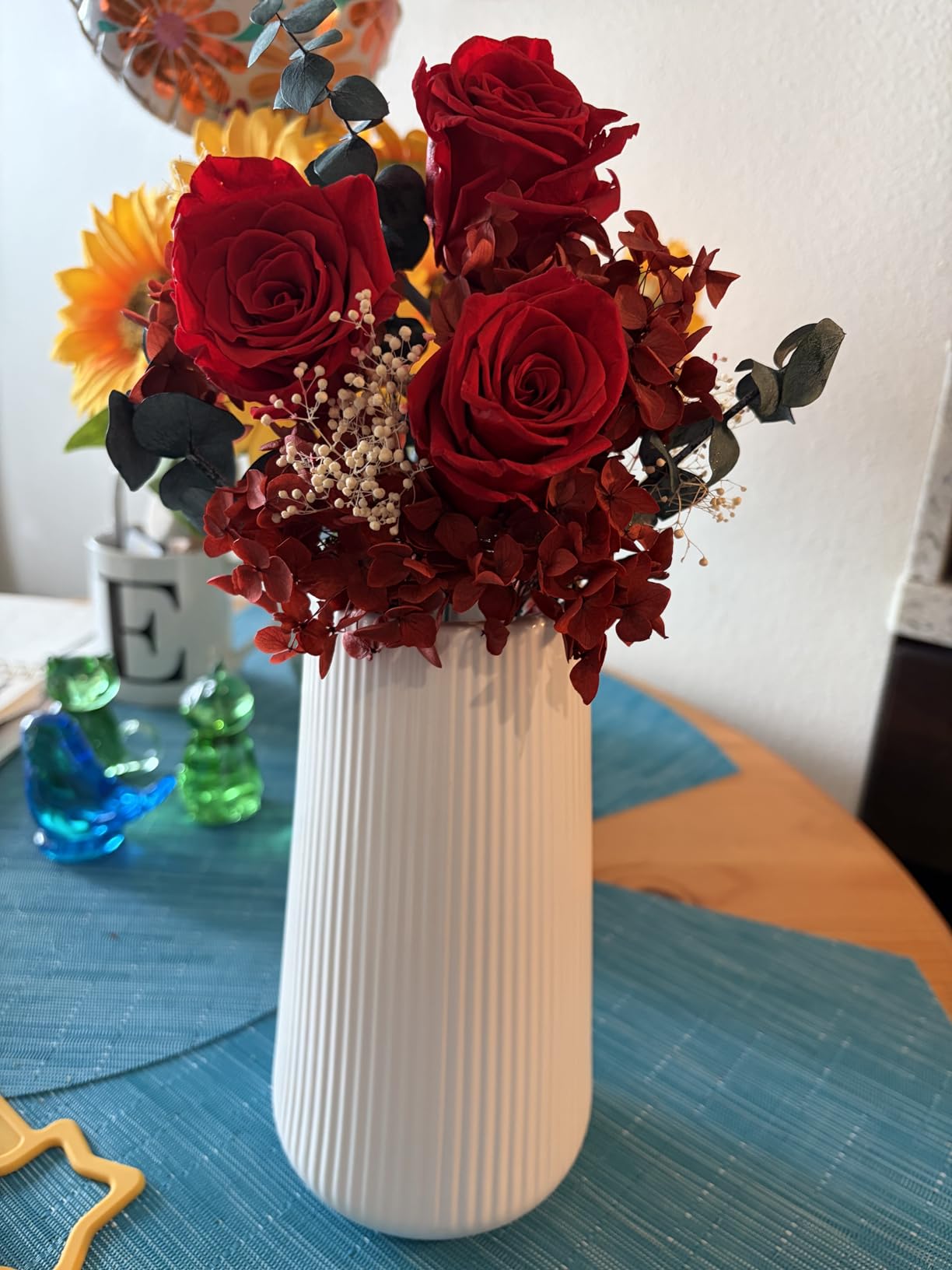 White Ceramic Vase, GUKJOB Small Cute Flower Vase for Pampas Grass, Home, Living Room, Dining Table, Farmhouse, Office Decor, Bedroom, Table, and Kitchen Shelf (White) customer photo 2