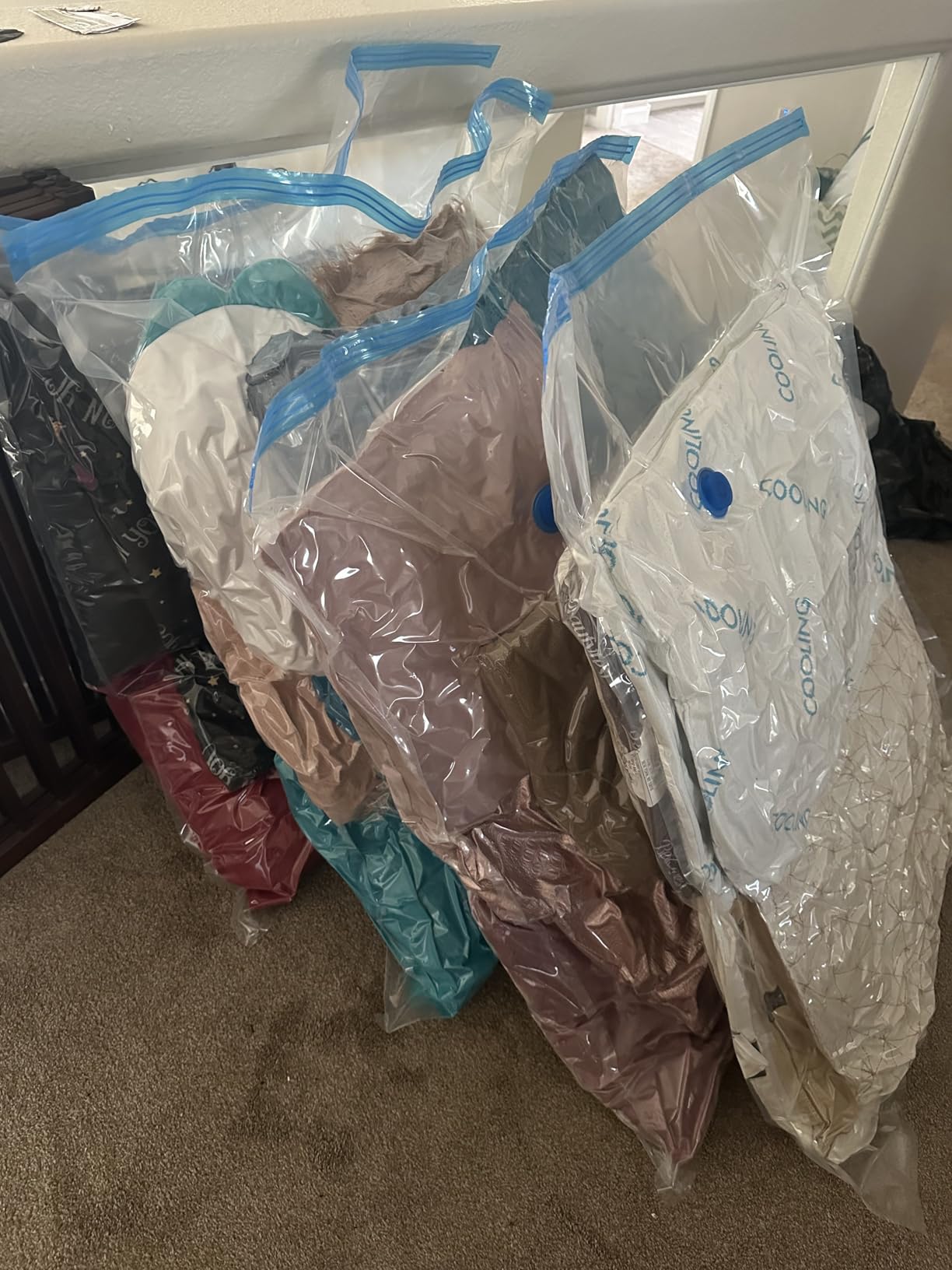 4 XXL Jumbo Vacuum Storage Bags for Bedding, Space Saver with Hand Pump customer photo 2