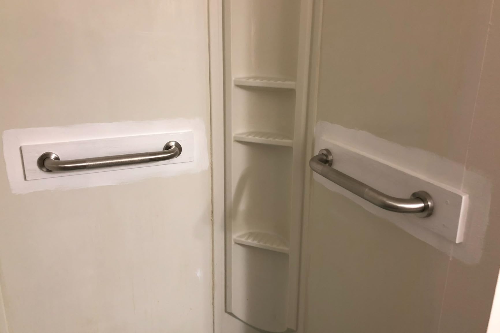 FANHAO 2 Pack Shower Grab Bar, 16 Inch Stainless Steel Bathroom Grab Bar with Anti-Slip Knurled Grip, Shower Handle Bath Handle, Safety Bars for Shower Chair Bench, Senior, Elderly, Handicap customer photo 2