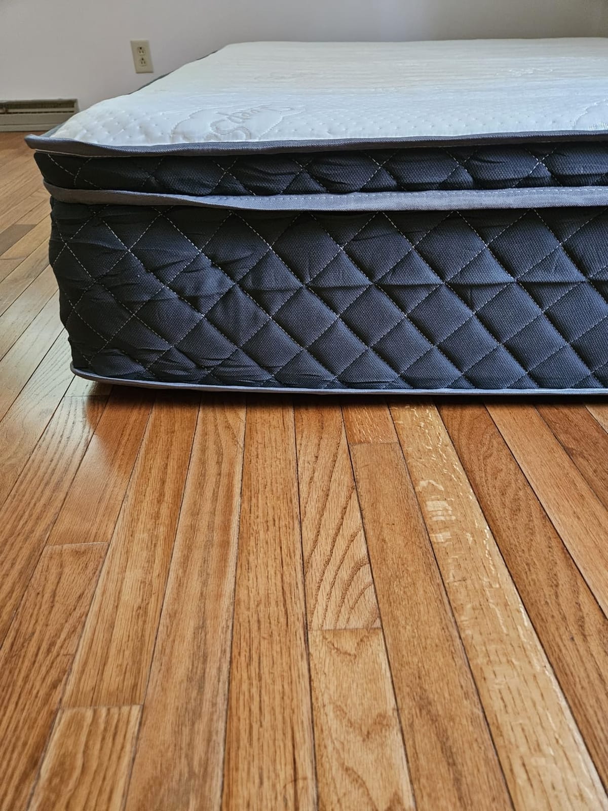 Swbvs Queen Mattress 12 Inch, Hybrid Mattress Queen Size, Bed Matress in a Box, Pressure Relief & Fiberglass Free customer photo 2