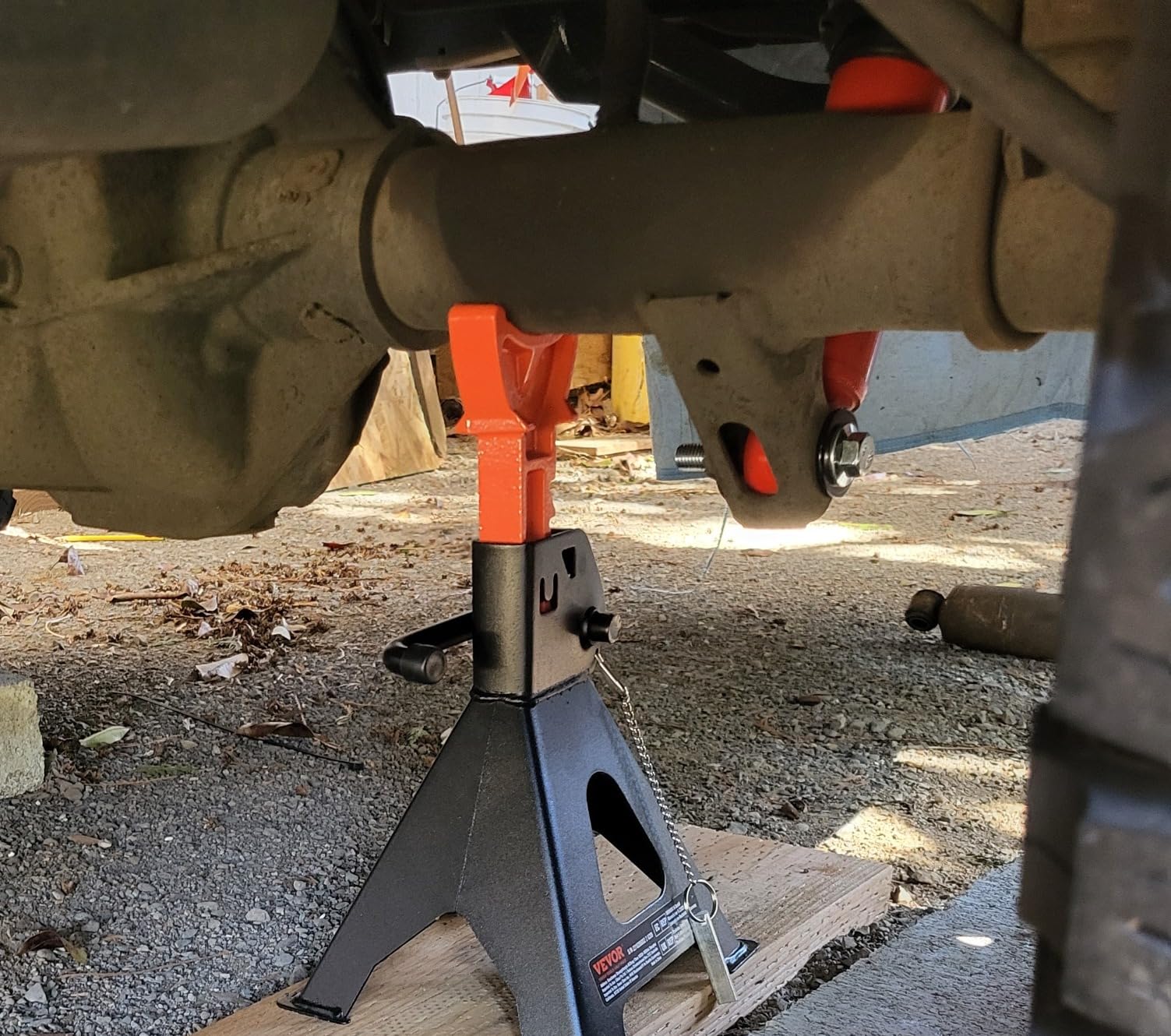 VEVOR Jack Stands, 3 Ton (6,000 lbs) Capacity Car Jack Stands Double Locking, 10.8-16.3 inch Adjustable Height, for Lifting SUV, Pickup Truck, Car and UTV/ATV, Red, 1 Pair customer photo 2