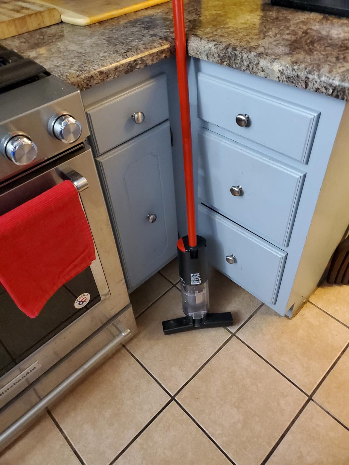 Dirt Devil Broom Vac Cordless Hard Floor Cleaner, Bagless customer photo 1