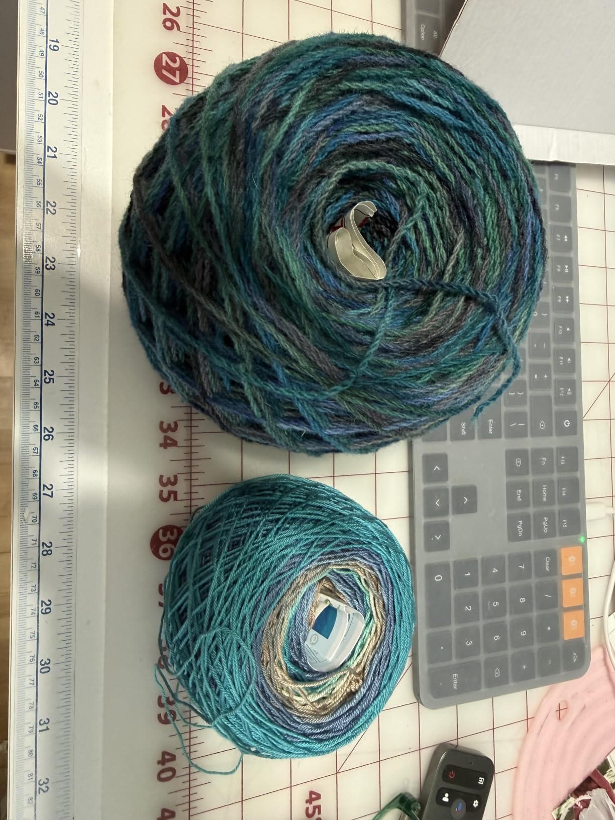 Yarn Winder Electric, Auto Compact Cake Winding for Knitting Lovers customer photo 2