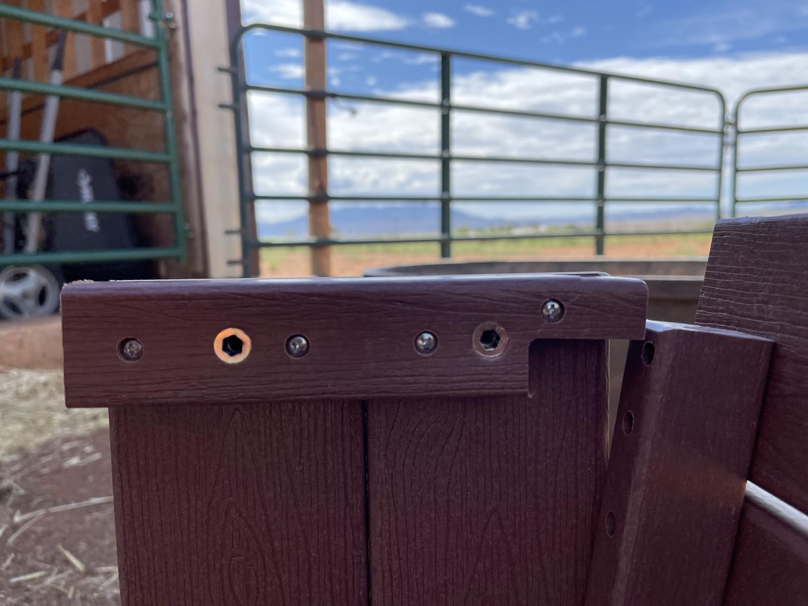 DENKOE Hot Tub Steps - Wood Looking Plastic - 100% Waterproof - Brown Non Slip, Heavy Duty, Multi Use as Porch Steps, Hot Tub Stairs, Outdoor Stairs, Fits Any Spa Size customer photo 2
