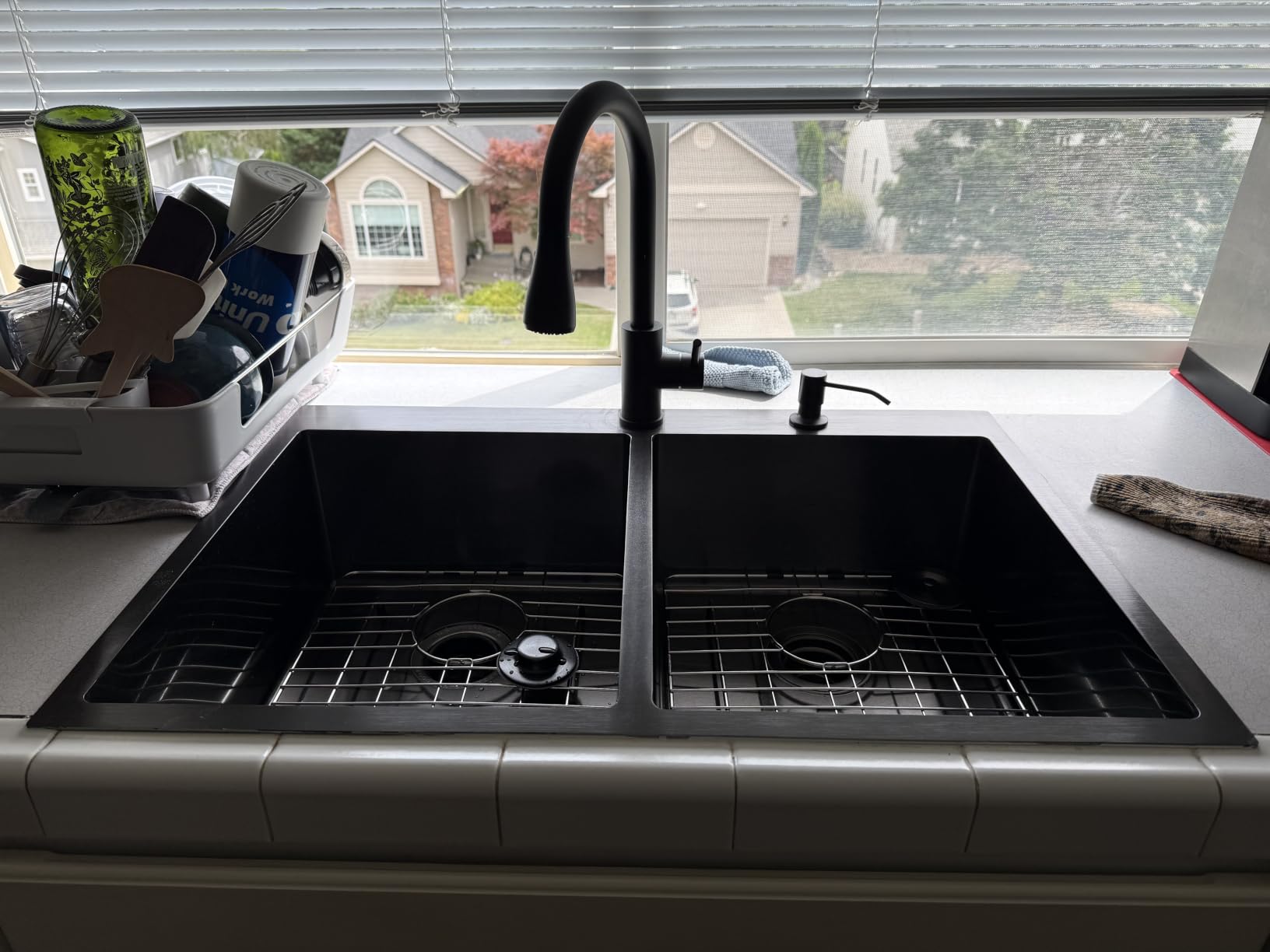 SHACO Double Bowl 60/40 Black Farmhouse Sink, 33x22 Inch Stainless Steel Apron Front Divided Double Basin Farmhouse Kitchen Sink, Gunmetal Black Farm Workstation Sink customer photo 2