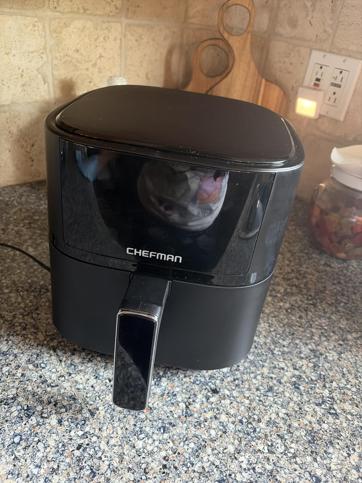 Chefman Air Fryer – 4 QT Compact Airfryer for Quick & Easy Meals in Minutes, Features Hi-Fry Technology for Extra Crisp, Touchscreen Controls with 4 Presets, Nonstick & Dishwasher Safe Basket - Black customer photo 2