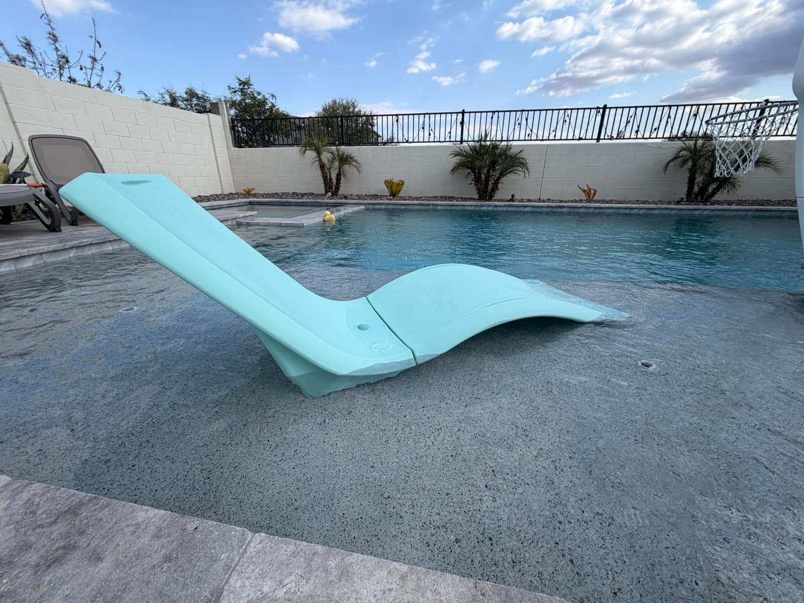 Step2 Vero Pool Lounger, Fade-Resistant, Waterproof Patio Furniture, Pool Lounge Chair for Sun Shelf, Use in Pools with Shelves Up to 12-Inches Deep or Outside Pool Deck, Weighted, White customer photo 2