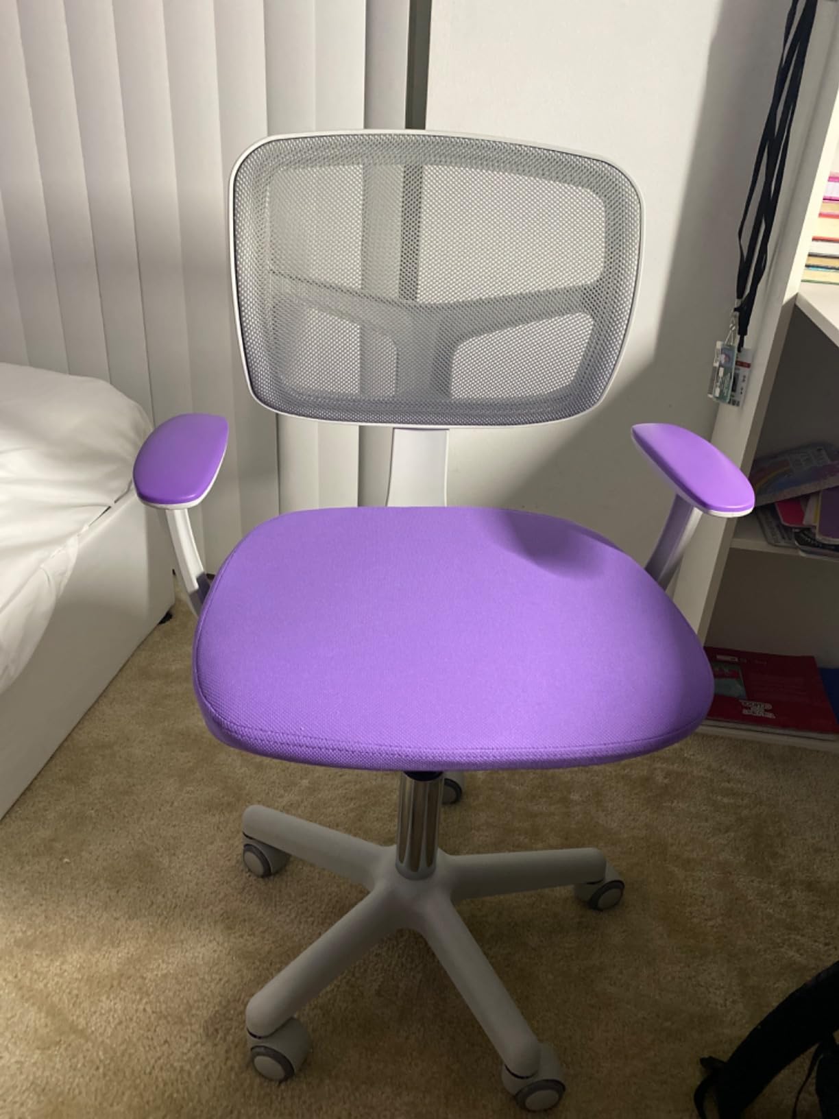 HONEY JOY Kids Desk Chair, Height Adjustable Children Study Chair, Swivel Mesh Task Student Chair, Universal Casters, Child Computer Desk Chair for Boys Girls Age 3-10 (Gray) customer photo 1