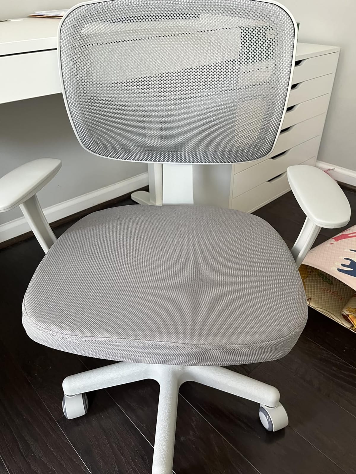 GIANTEX Kids Desk Chair, Ergonomic Adjustable Teen Task Chair w/Y-Shaped Lumbar Support, Armrest & Universal Wheels, Mesh Kid Office Chair for Sturdy, Kids Computer Chair for Boys & Girls 4-12, Grey customer photo 2