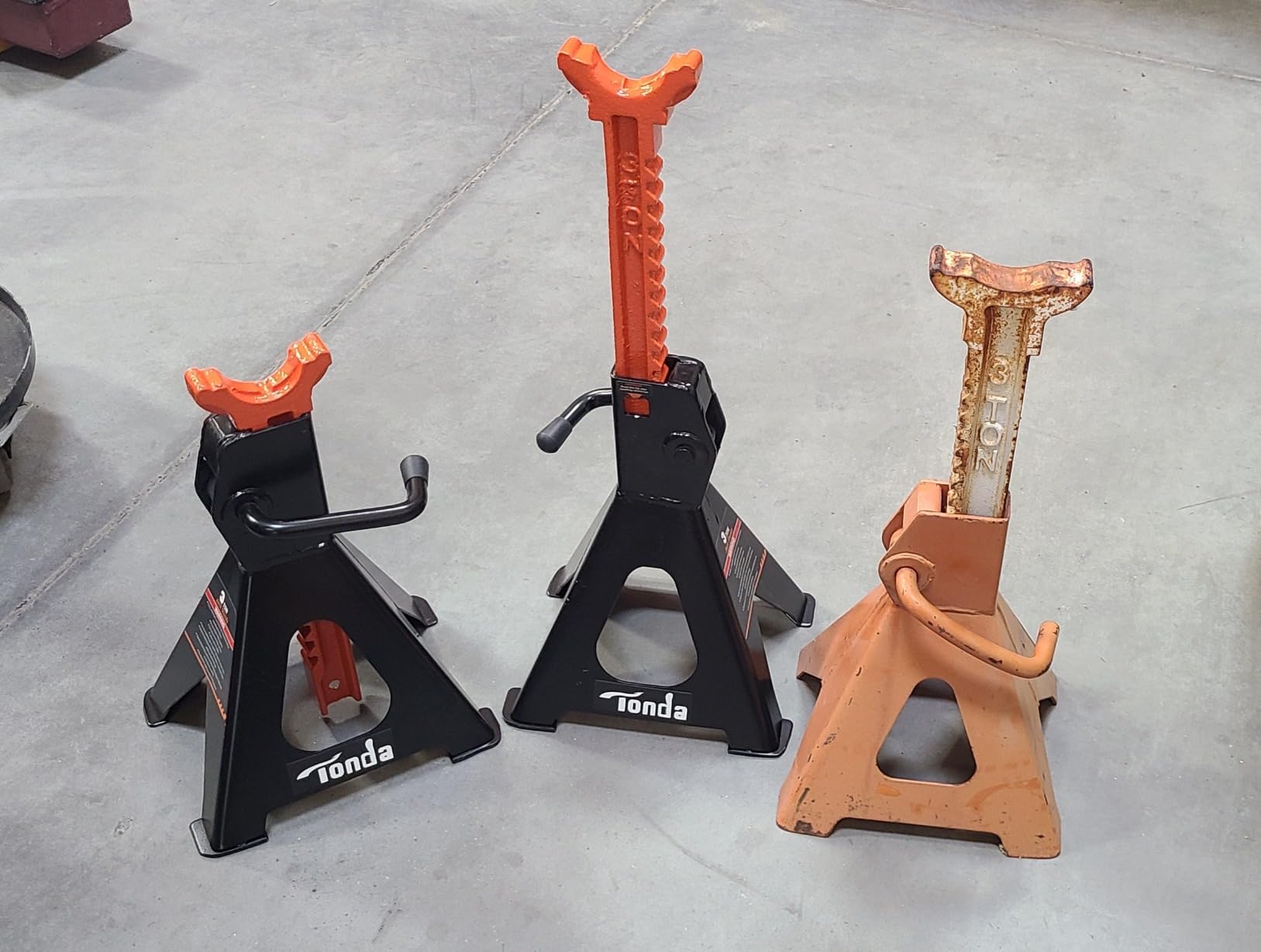 TONDA Jack Stands 3 Ton, Extra Tall, 13.39-21.06 in, 1 Pair customer photo 1