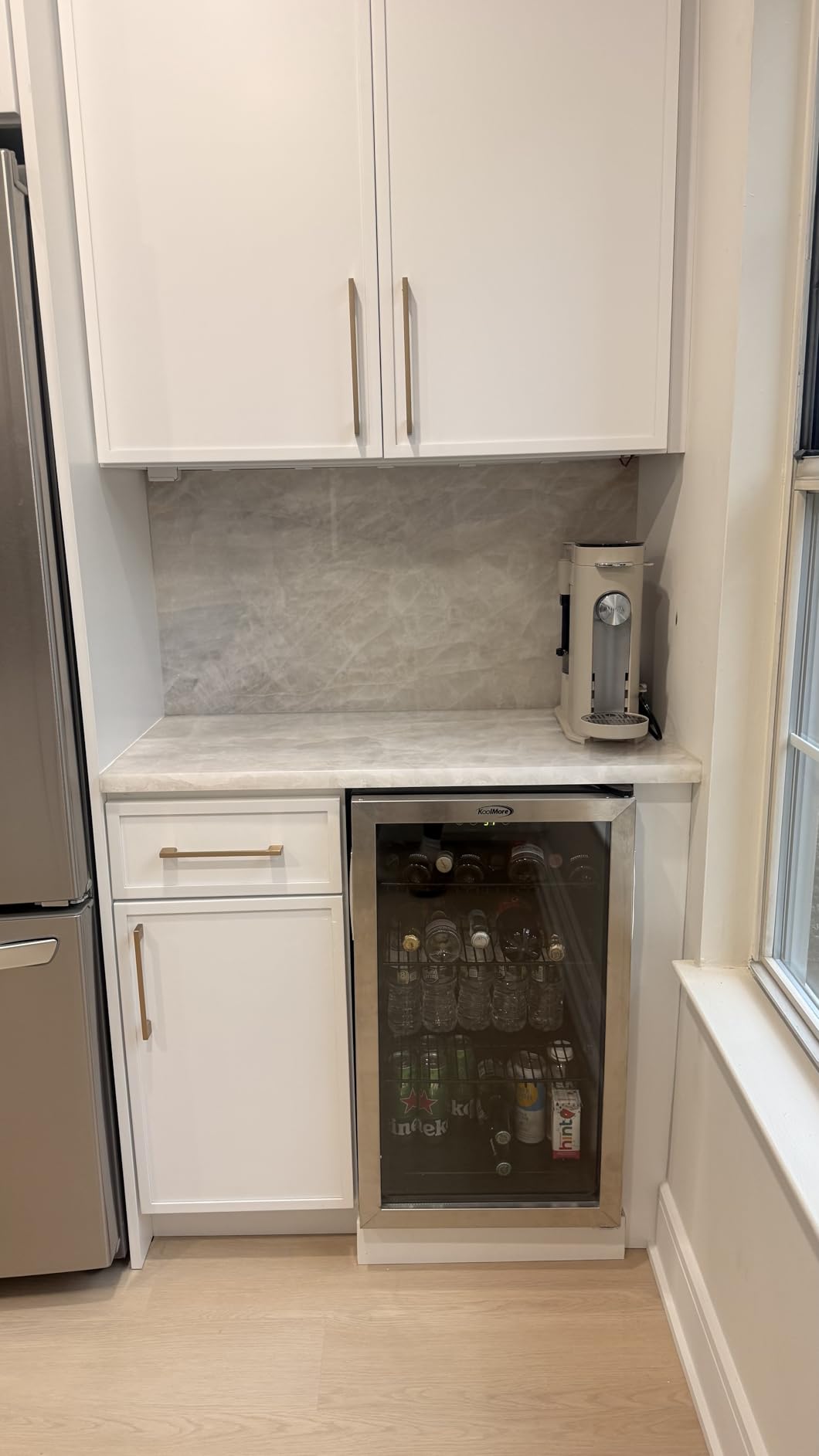 KoolMore 23 in. One Glass Door Commercial Display Merchandiser Refrigerator Cooler in Black, ETL Listed, 10 cu. ft. (KM-MDR-1GD-10C) customer photo 1