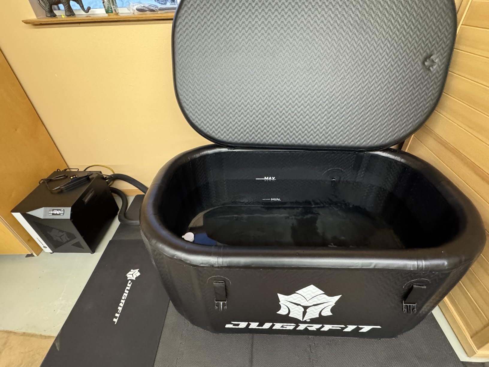 121-Gallon Luxury Pro-Grade Cold Plunge Tub with 1050W Water Chiller – Ice-Free At-Home Recovery, Built-In Filtration, Weatherproof & Durable customer photo 2
