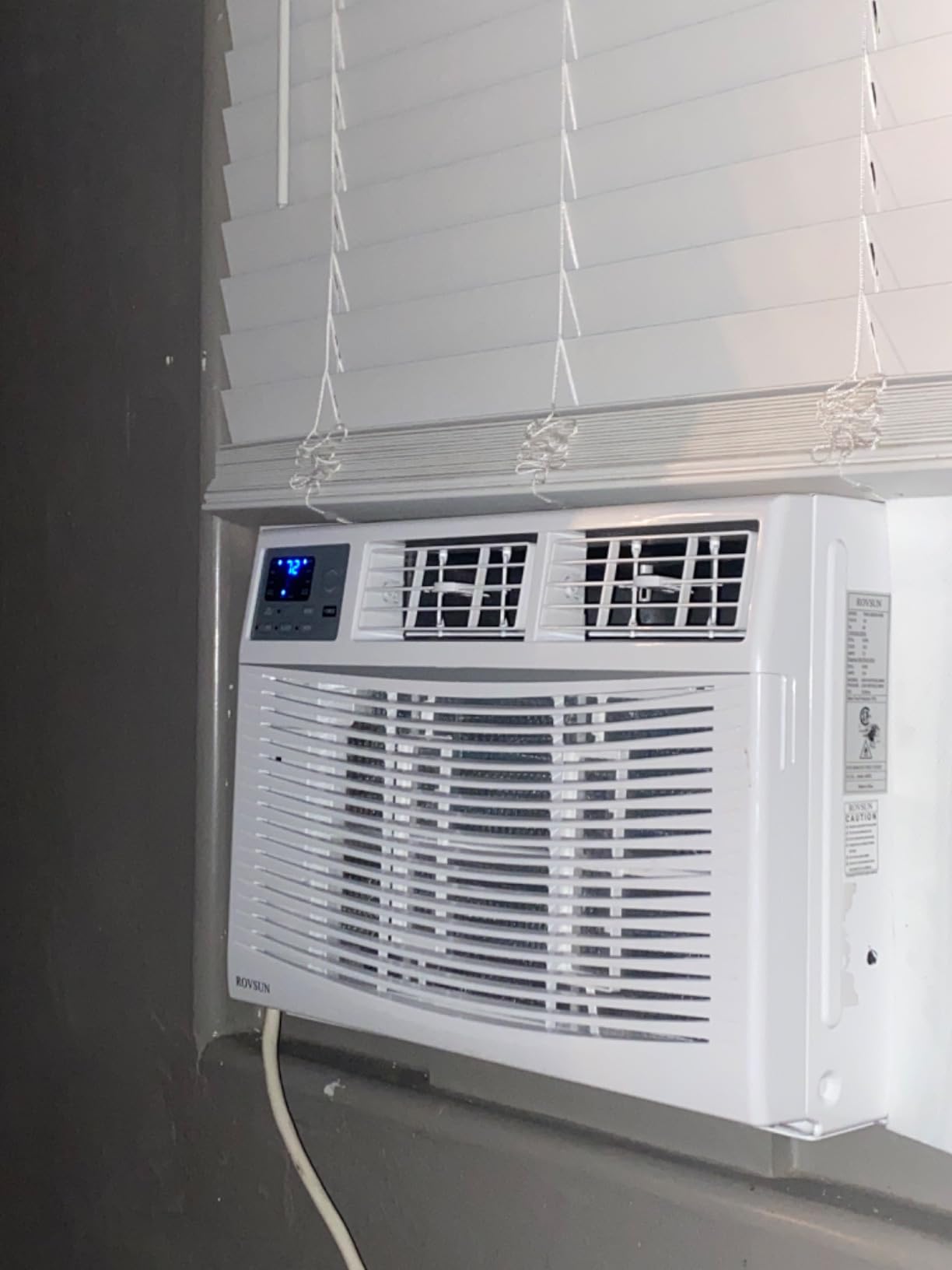 ROVSUN 8000 BTU Air Conditioner Window Unit with Heat, 4-in-1 Window AC Unit Cooler, Heater, Dehumidifier & Fan with Timer, Remote Control & Installation Kit for Rooms up to 350 Sq. Ft, 115V/60Hz customer photo 1