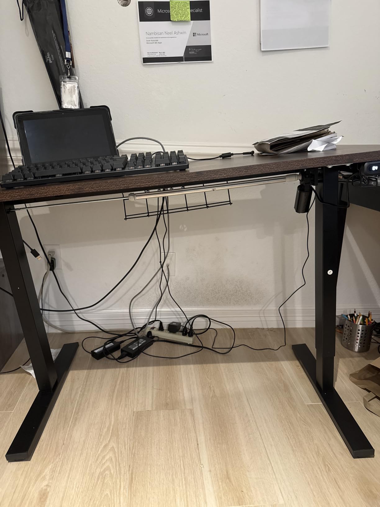 SIAGO Electric Standing Desk Adjustable - 48 x 24 Inch Sit Stand up Desk with Cable Management - 3 Memory Preset Adjustable Height Table customer photo 2