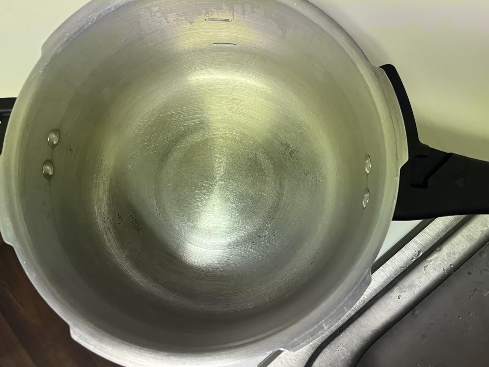 IMUSA 7 Quart Stovetop Aluminum Presure Cooker with safety valves for risk-free opening customer photo 2