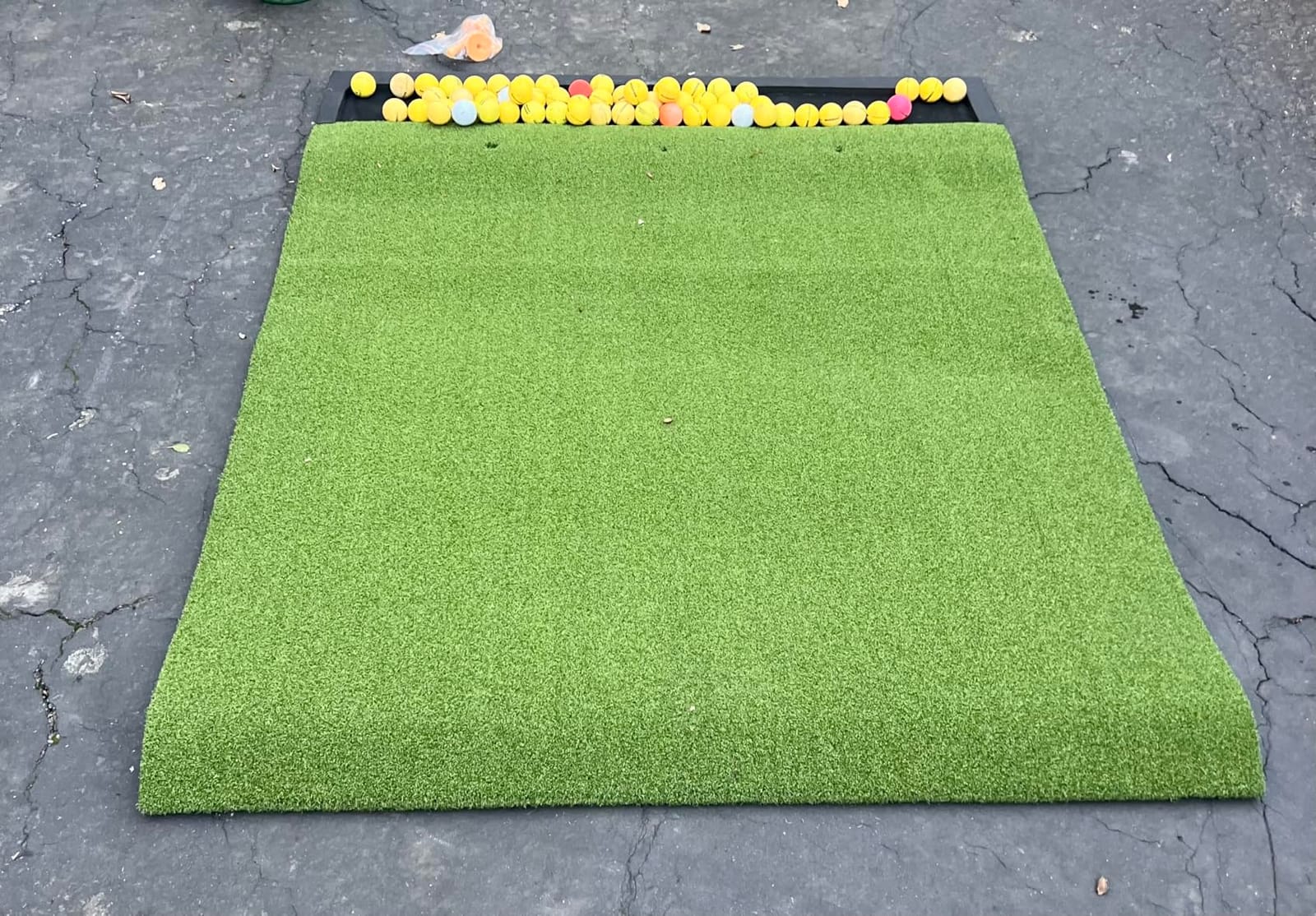 Integrated Golf Hitting Mat with Ball Tray, Thickening Golf Mats Practice Outdoor & Indoor Artificial Turf Matt with 3 Tees customer photo 2