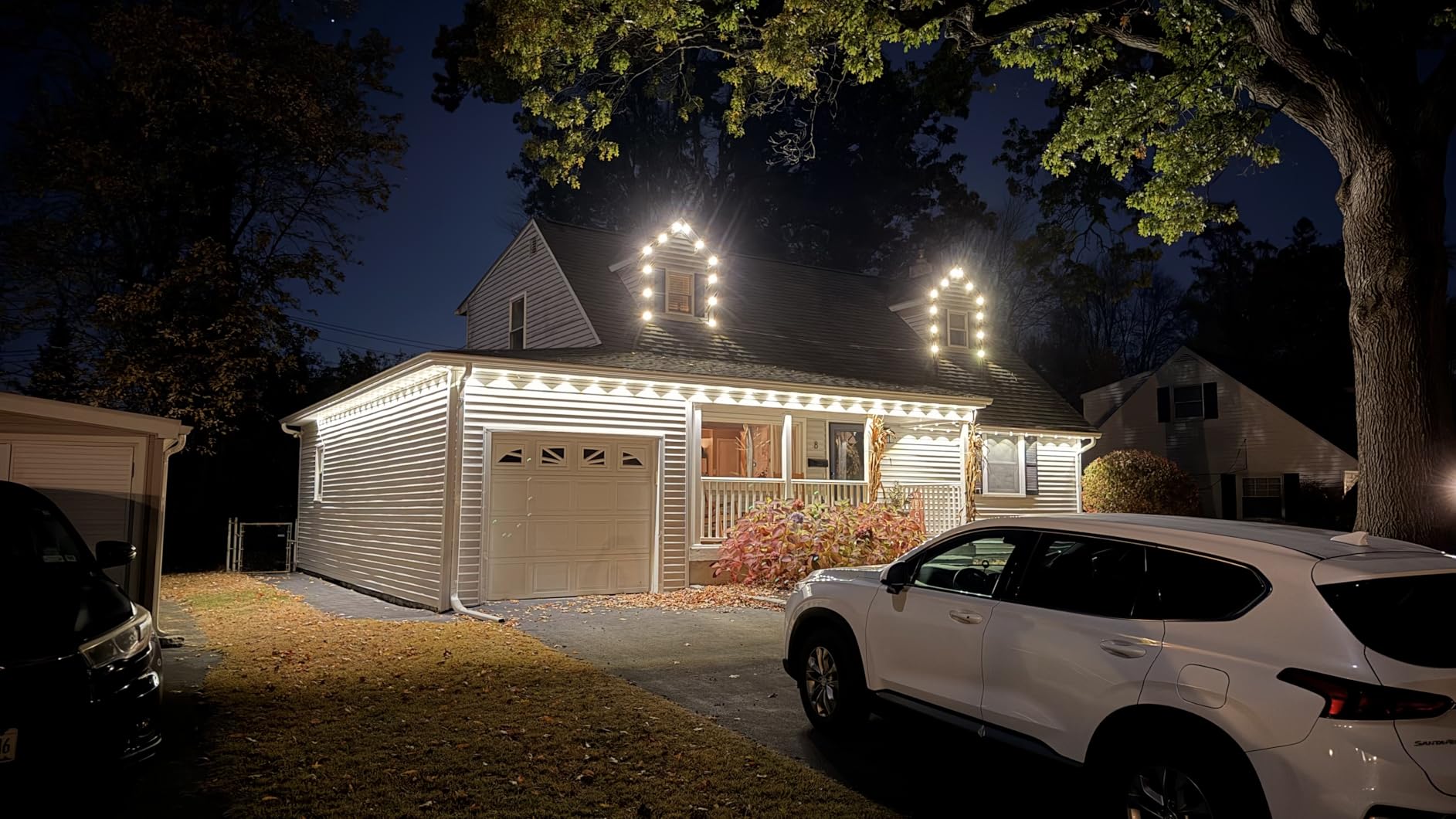 Govee Permanent Outdoor Lights 2, 100ft RGBIC Outdoor Lights with 100 Modes customer photo 1
