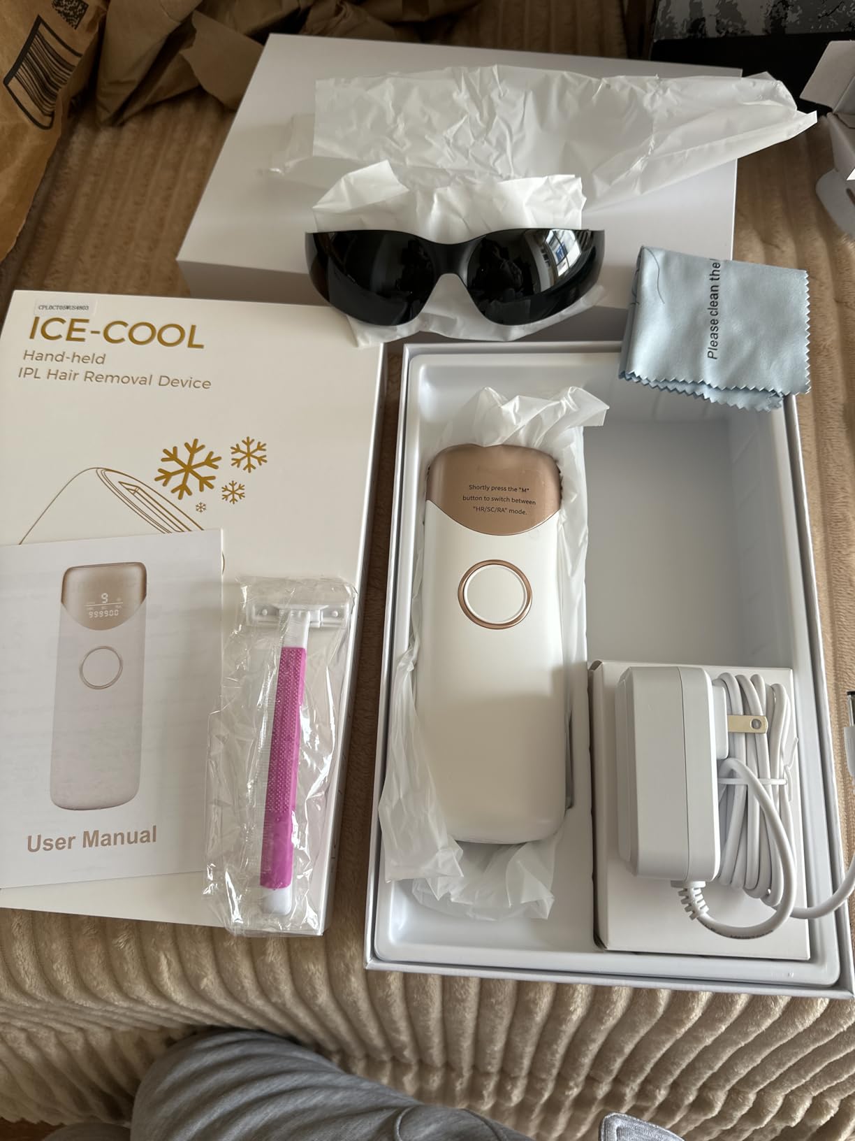 Ubroo Laser Hair Removal Hair Reduction in 2 Session(Gold) customer photo 2