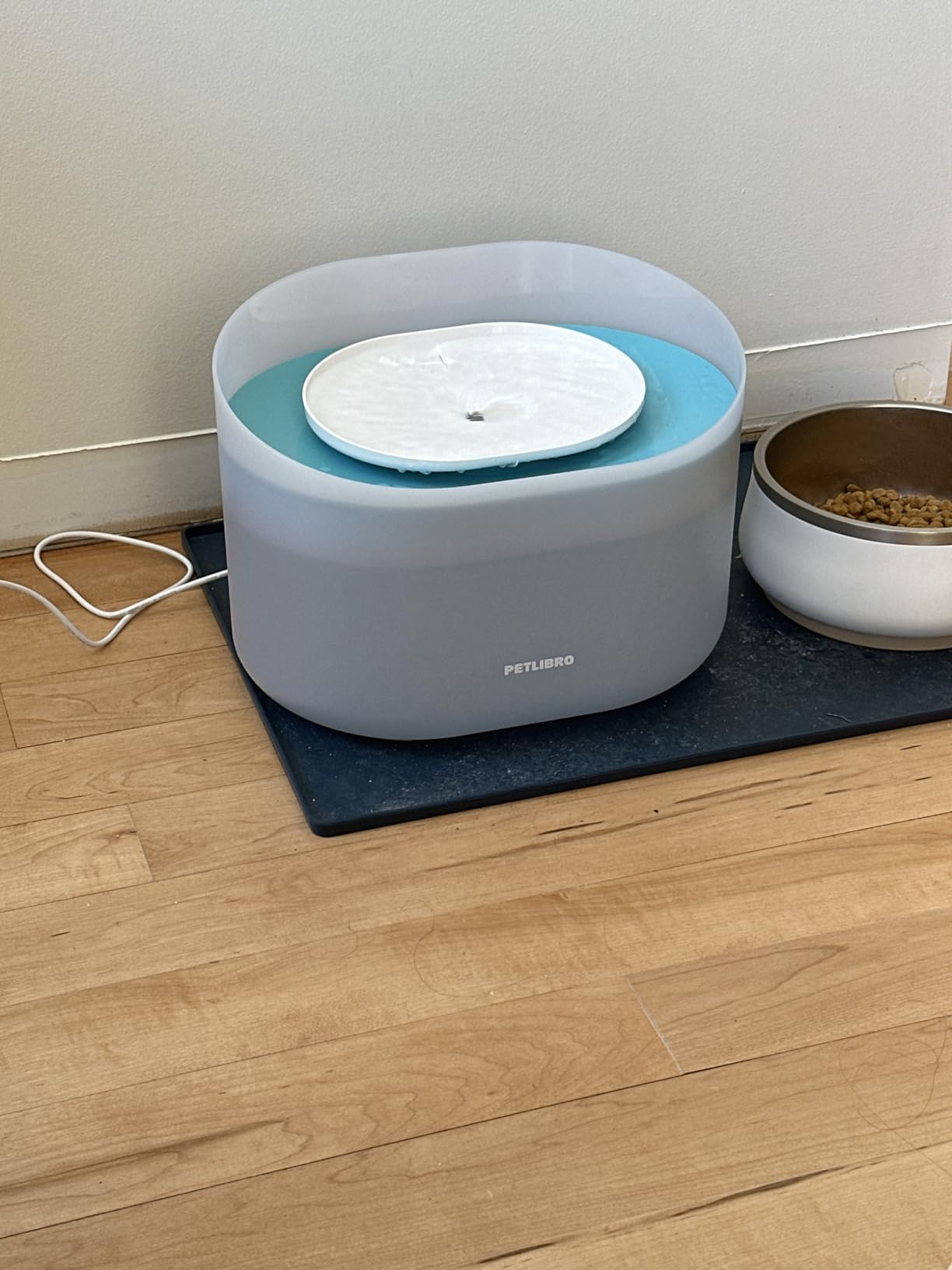 PETLIBRO 2.1Gal/8L Dog Water Fountain for Large Dog, Anti-Splash Dog Water Bowl Dispenser, Super Quiet Pet Water Fountain, 5 Layer Filtration Water Dispenser for Large Dogs Cats and Multi-Pet Homes customer photo 2