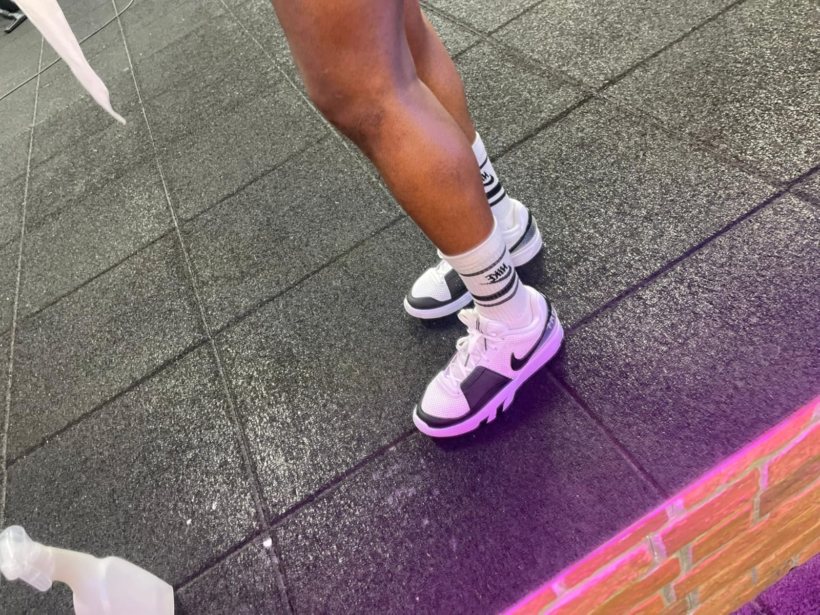 Nike Men's Ja 1 Basketball Shoes customer photo 2