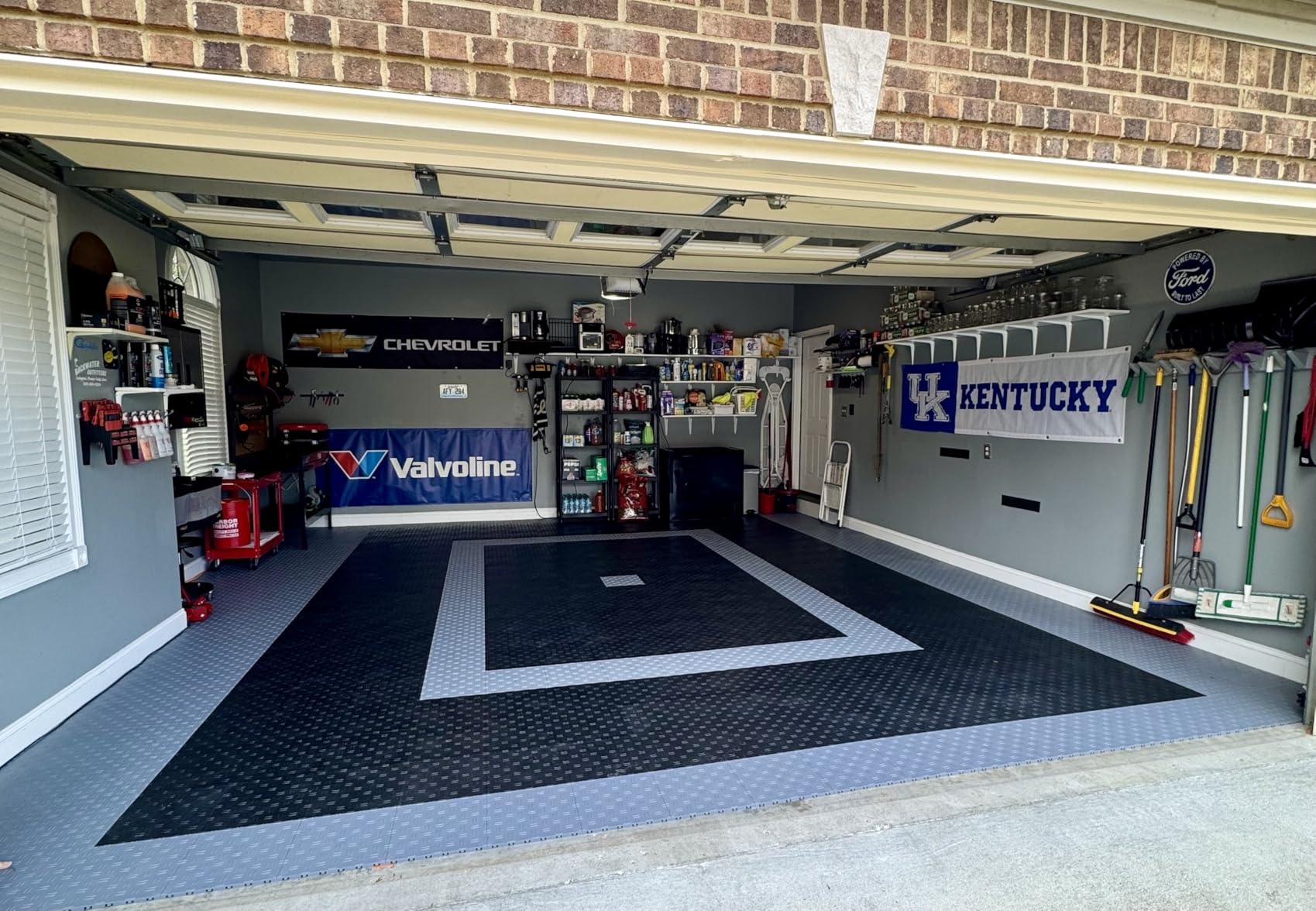 VEVOR Garage Floor Tiles 12 x 12 x 0.53 inch, Interlocking Design Ease of Installation Double-Sided Texture Non-Slip Sturdiness, for Garages, Basements, Repair Shops, Black, 50 Pack customer photo 2