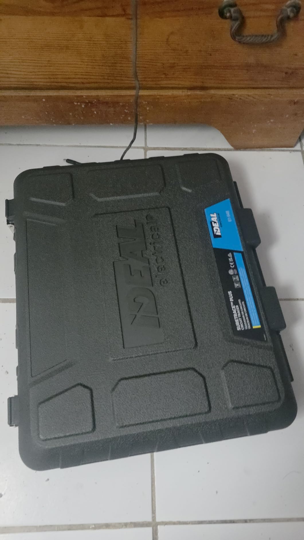 Ideal Electrical SureTrace Plus Circuit Tracer, 61-948, 0-600V AC/DC customer photo 1