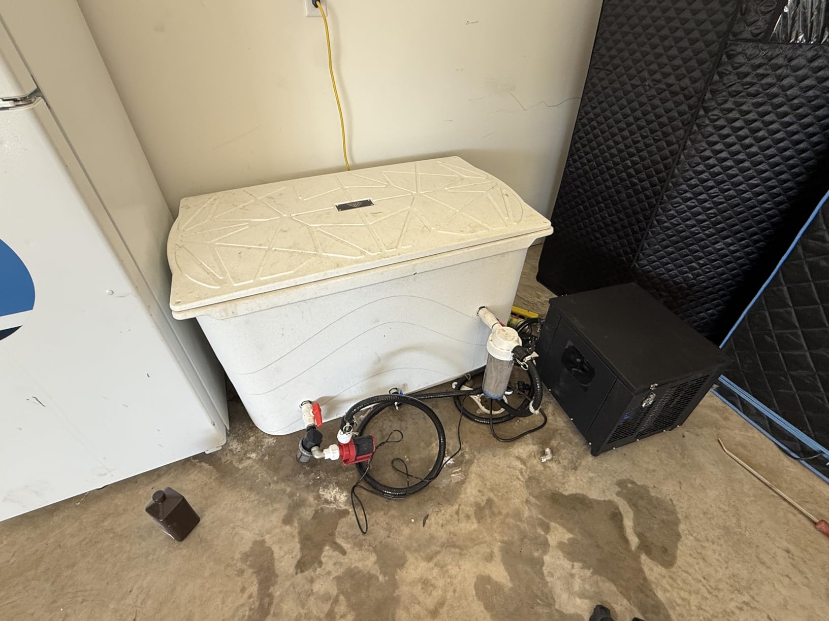 Frozin 400 Cold Plunge Tub with Water Chiller. Foam Insulation for Superior Ice Retention over Uninsulated Barrel or Inflatable Ice Baths. 100 Gallon Capacity (Cold Plunge Tub With Chiller) customer photo 2