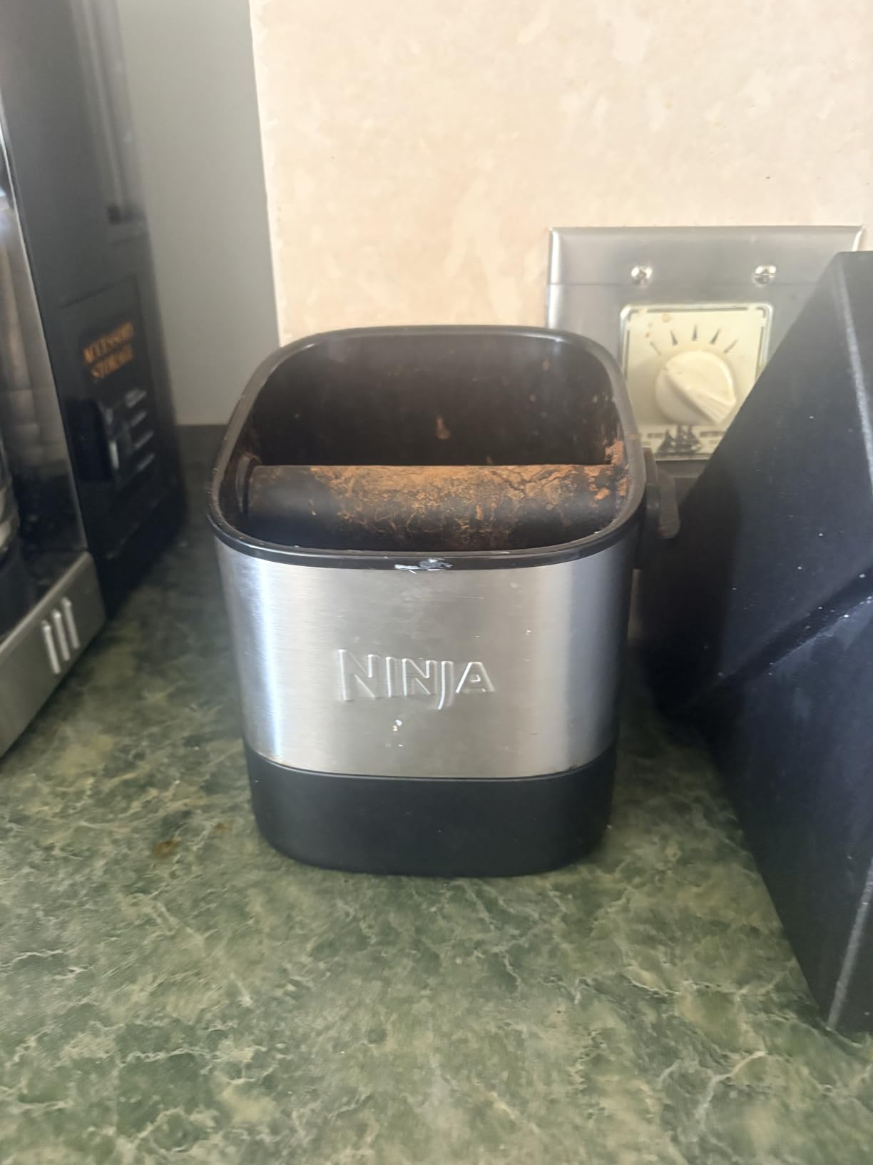Ninja Luxe Café Knock Box, Holds 10 Double Shot Pucks, XSKKNOCKBOX customer photo 2