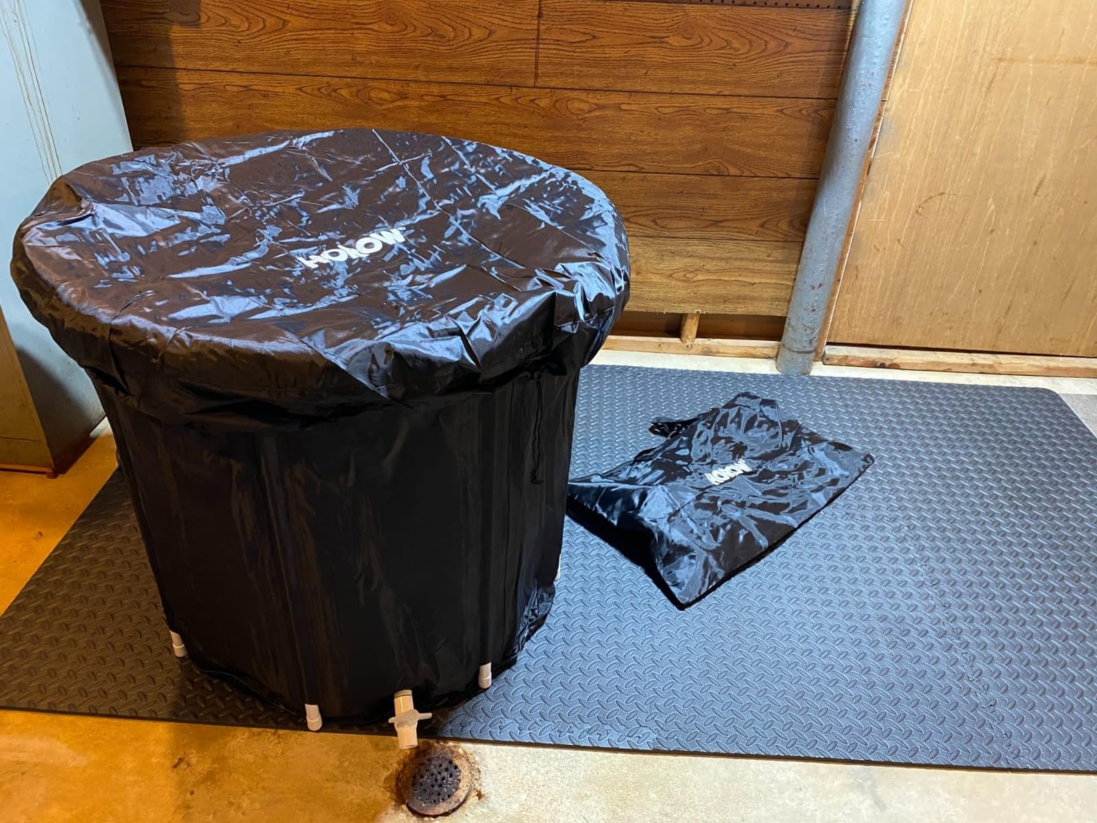 HOROW Ice Bath Cold Plunge Tub with Cover, Multiple Layered Portable Ice Bath Plunge for Cold Water Therapy and Recovery, Indoor & Outdoor Use for Athletes & Adults, 100 Gallons, Black, Round customer photo 2